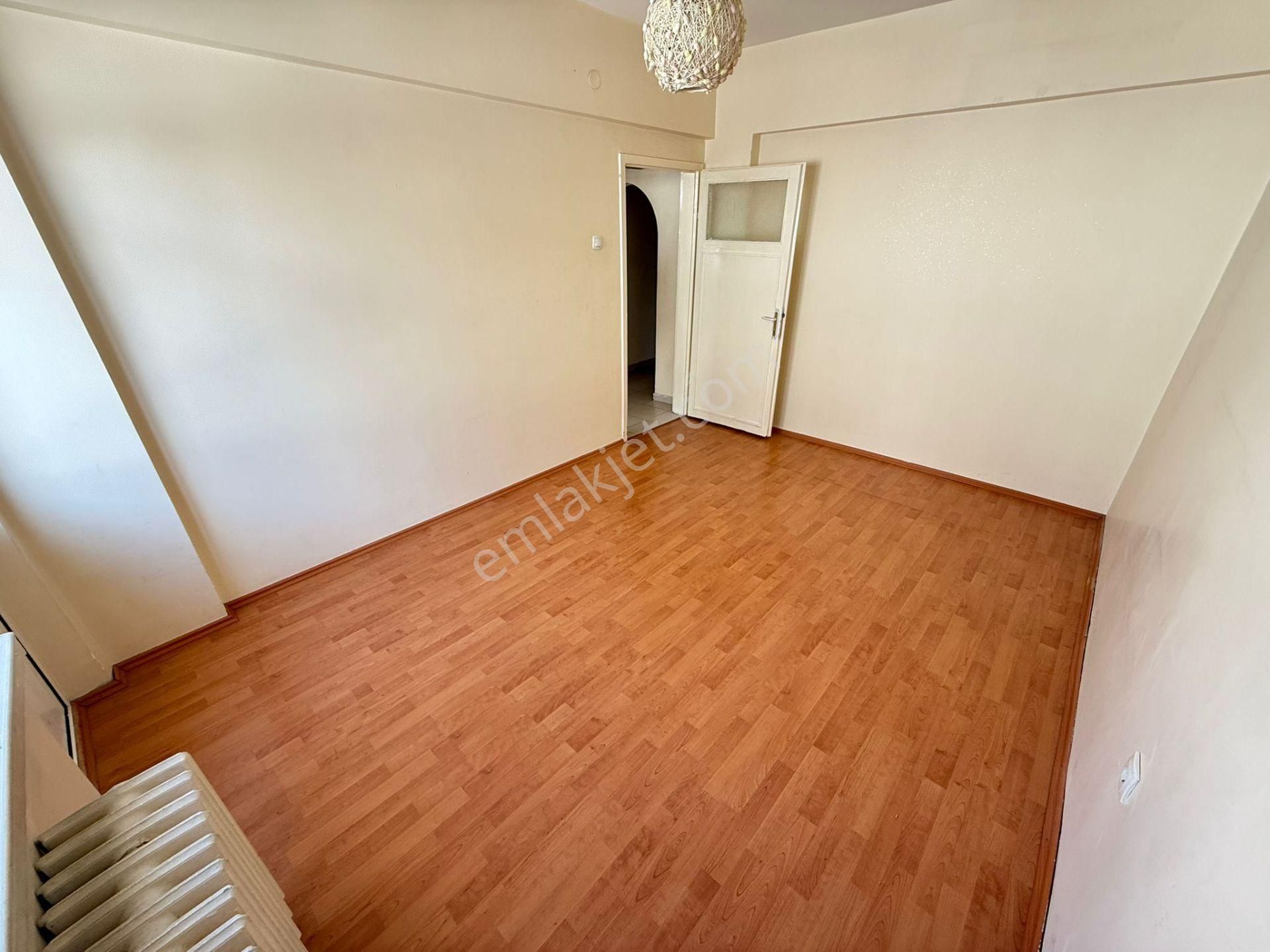 Yakacık Mah Katta 3+1 1 Bağımlı Yapılı Geniş Manzaralı Daha Ne Olsun - Görsel 15