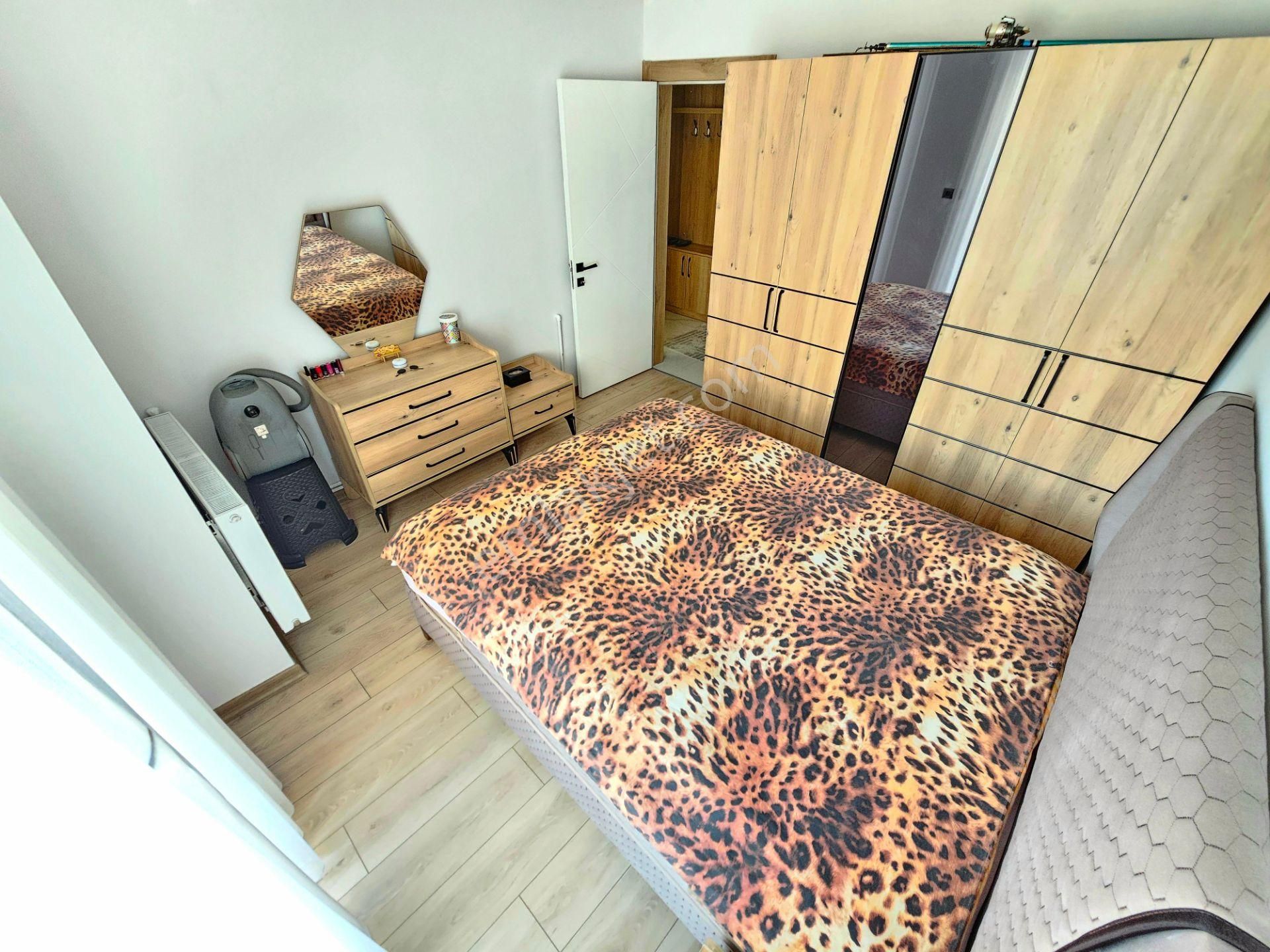 Gürsoy'dan Pazar Sokağında Denize 300m Ön Cephe Full Eşyalı 1+1 - Görsel 32