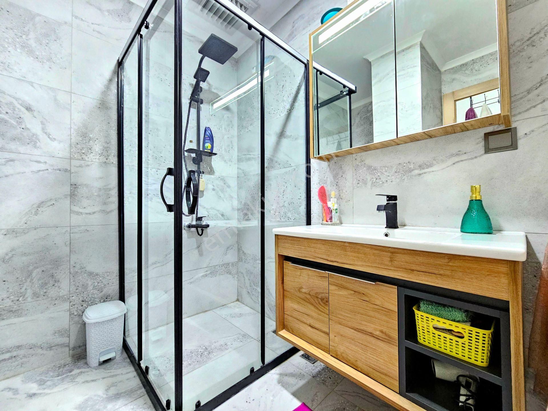 Gürsoy'dan Pazar Sokağında Denize 300m Ön Cephe Full Eşyalı 1+1 - Görsel 33