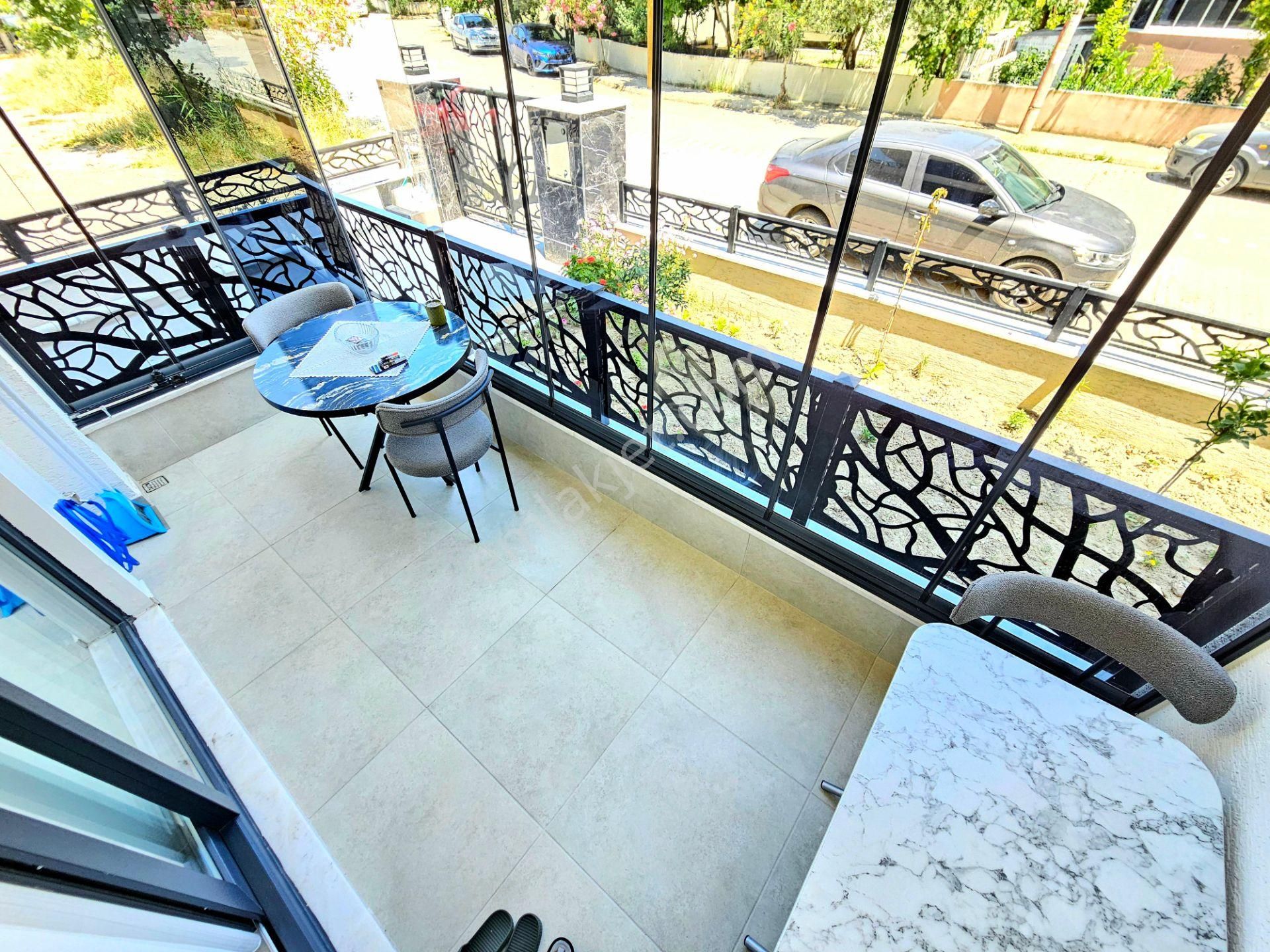 Gürsoy'dan Pazar Sokağında Denize 300m Ön Cephe Full Eşyalı 1+1 - Görsel 10