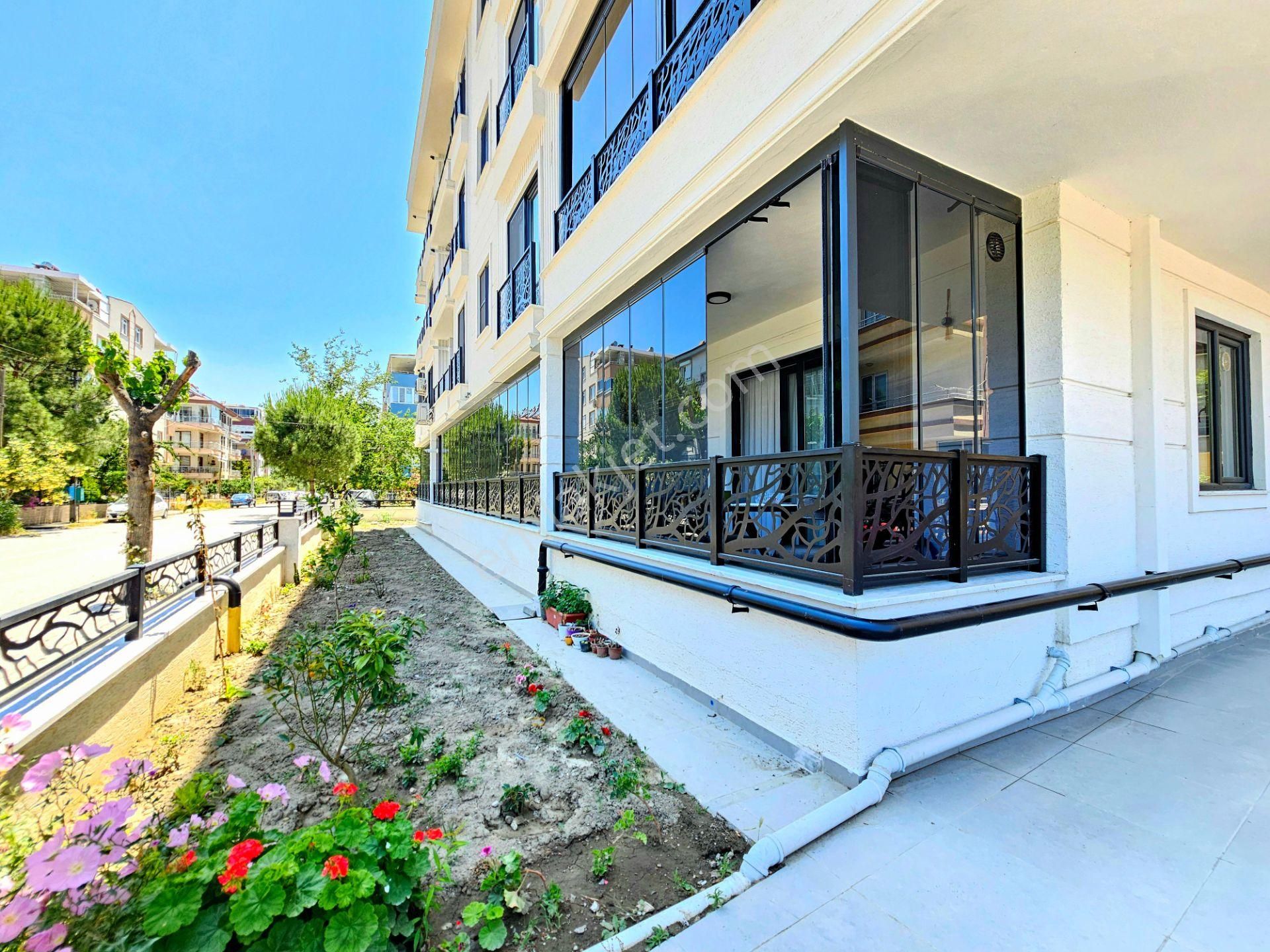 Gürsoy'dan Pazar Sokağında Denize 300m Ön Cephe Full Eşyalı 1+1 - Görsel 3