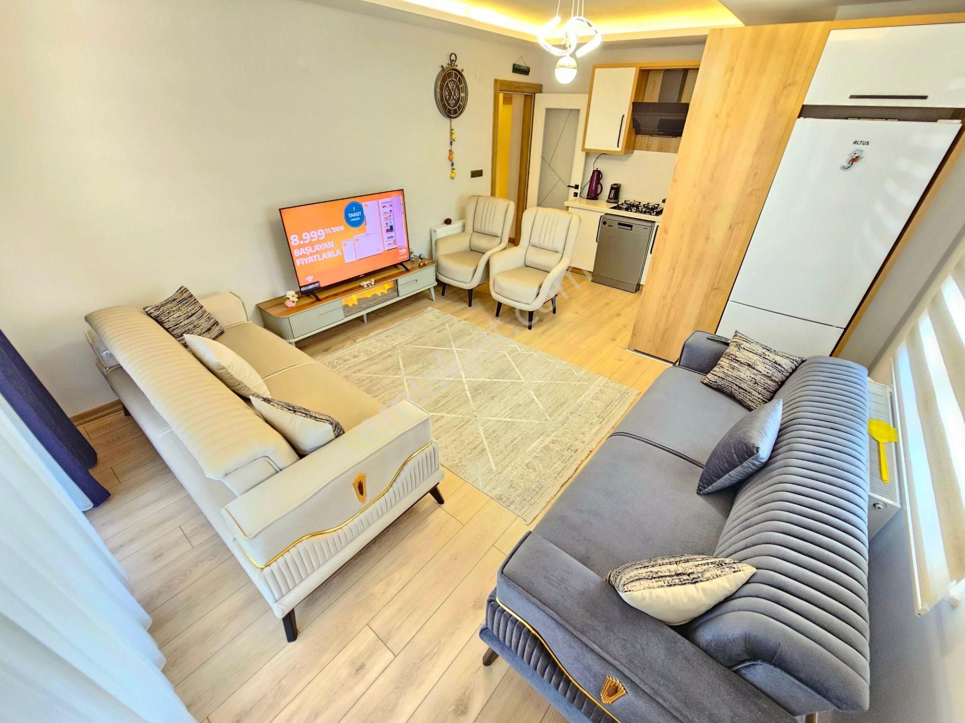 Gürsoy'dan Pazar Sokağında Denize 300m Ön Cephe Full Eşyalı 1+1 - Görsel 14