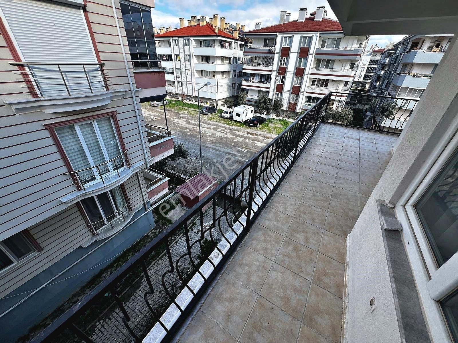 🔵🔵aktiften Akçay'da Hayallerindeki Genişlik Aradığın Ferahlık; Ön Cephe Arakat 3+1 Masrafsız Daire - Görsel 10