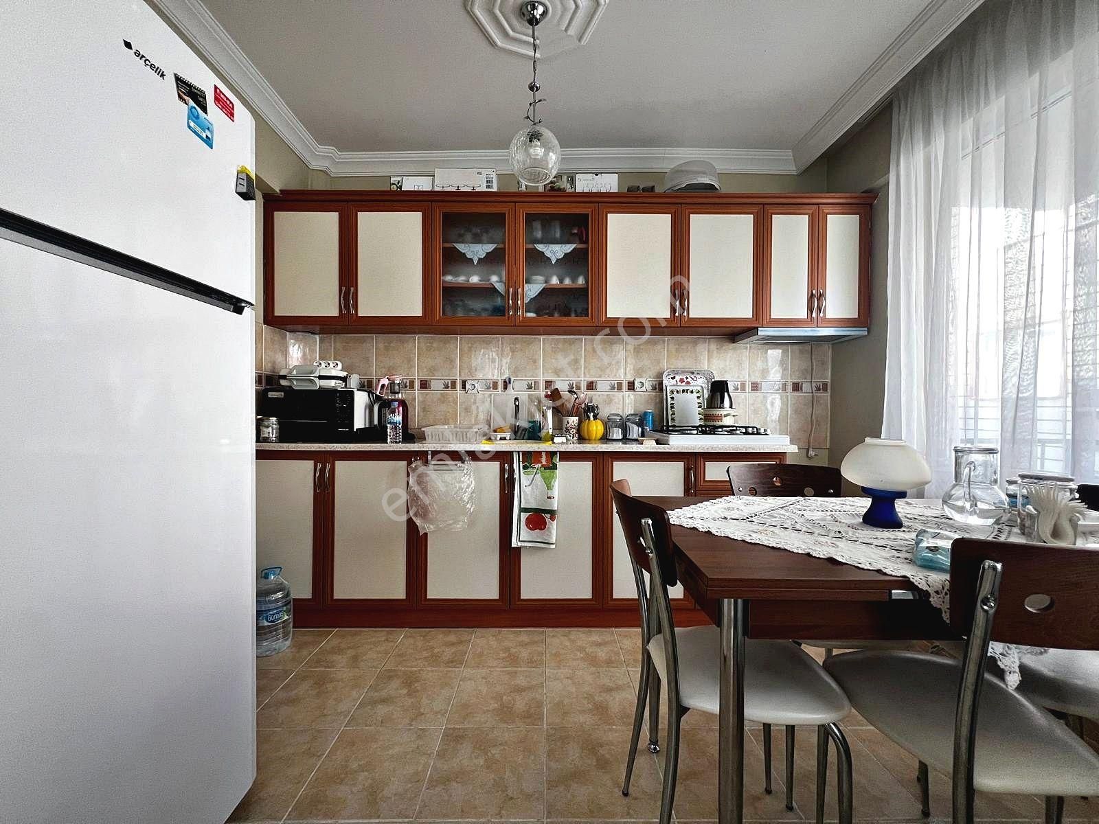 🔵🔵aktiften Akçay'da Hayallerindeki Genişlik Aradığın Ferahlık; Ön Cephe Arakat 3+1 Masrafsız Daire