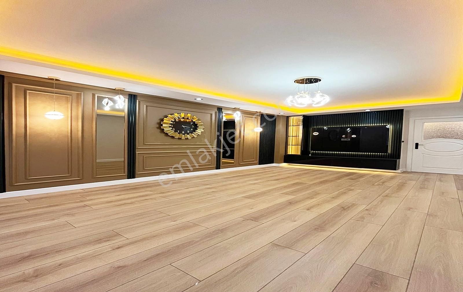 Özel Mimari Tasarım İskanlı Balkonlu %80 Krediye Uygun 2+1 Daire