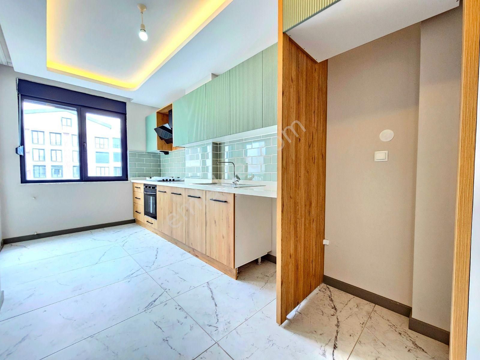 Gürsoy'dan Denize 300m Ebeveyn Banyolu 2+1 Sıfır Daire - Görsel 4