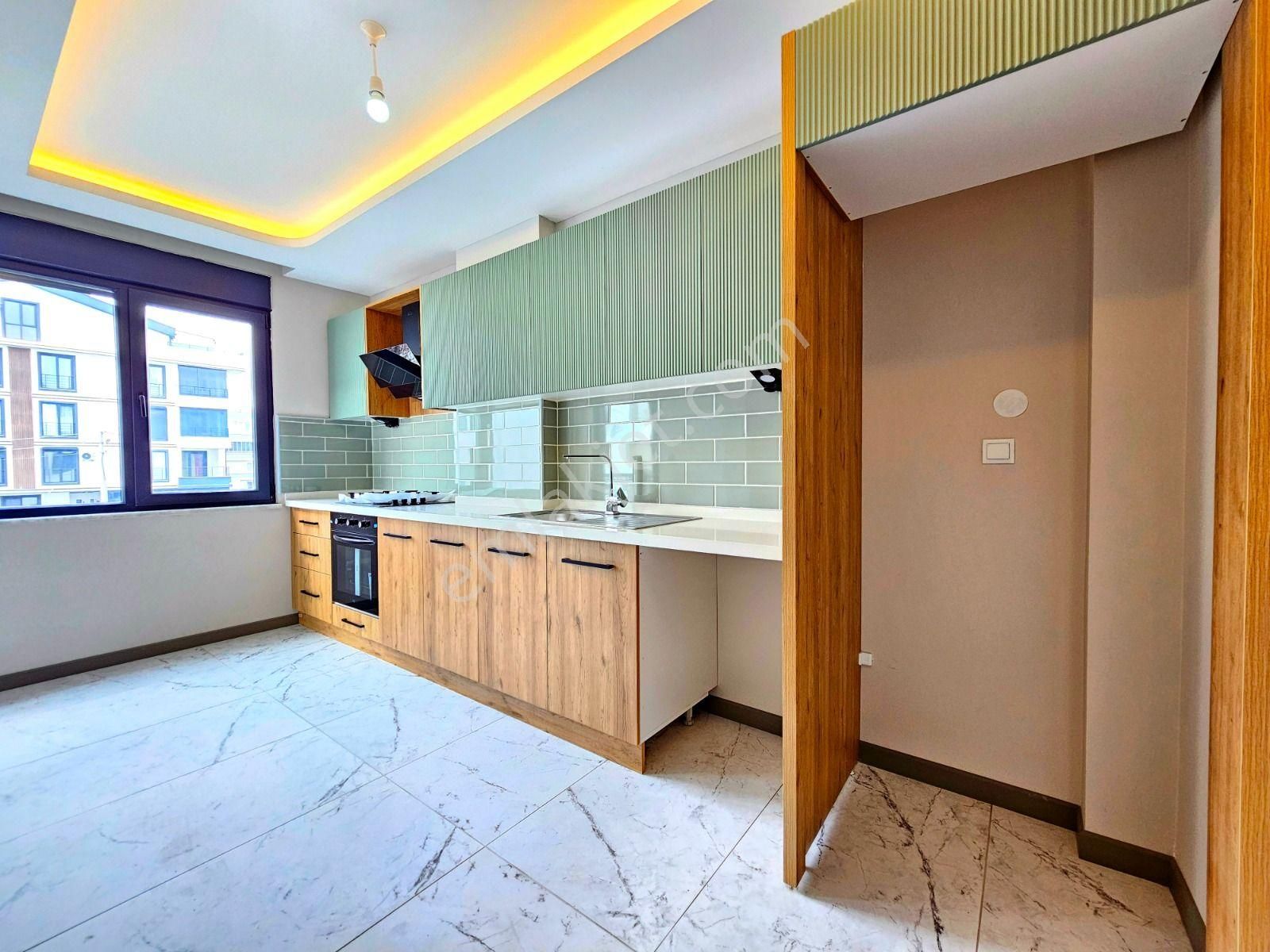 Gürsoy'dan Denize 300m Ebeveyn Banyolu 2+1 Sıfır Daire - Görsel 7