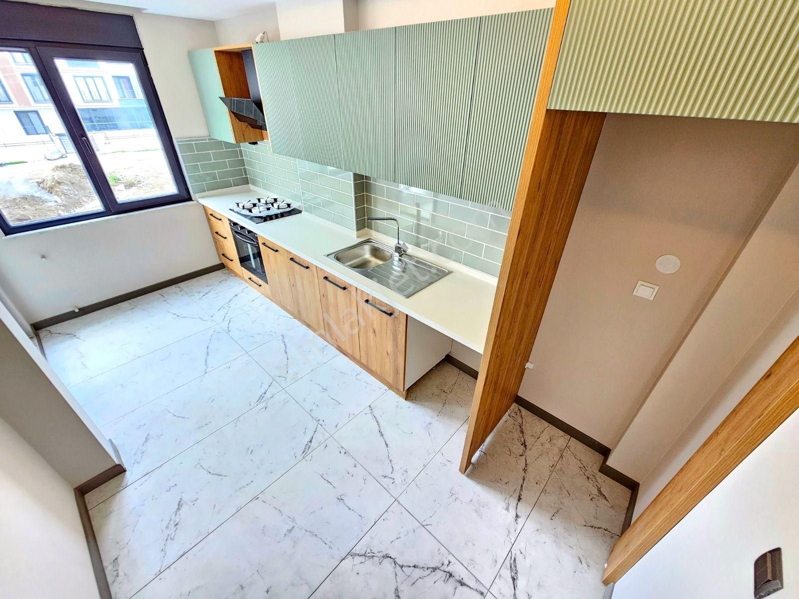 Gürsoy'dan Denize 300m Ebeveyn Banyolu 2+1 Sıfır Daire - Görsel 6