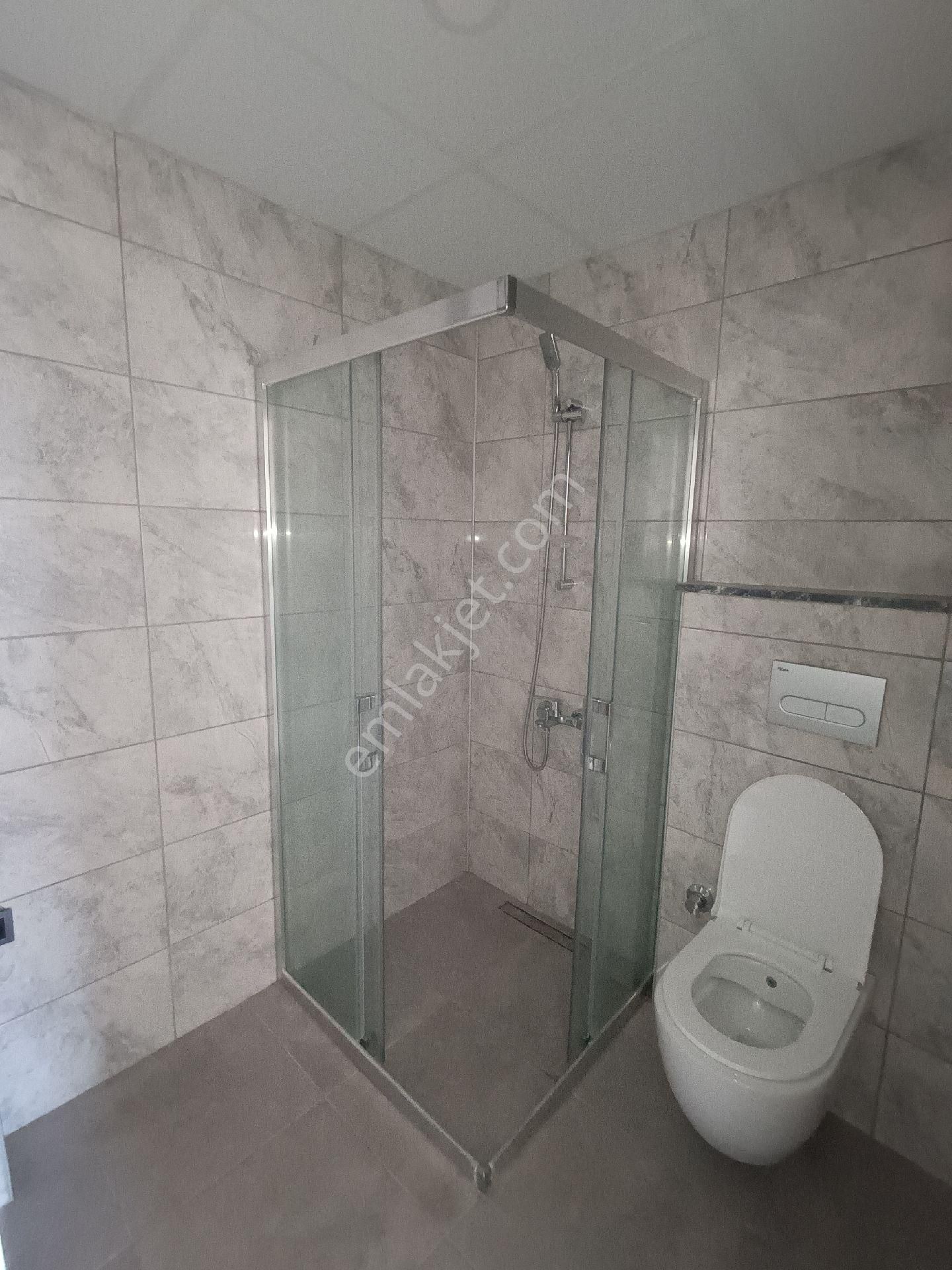 Kuşadası Merkezde 3+1 Kapaliı Mutfak Geniş Ferah Daire - Görsel 26