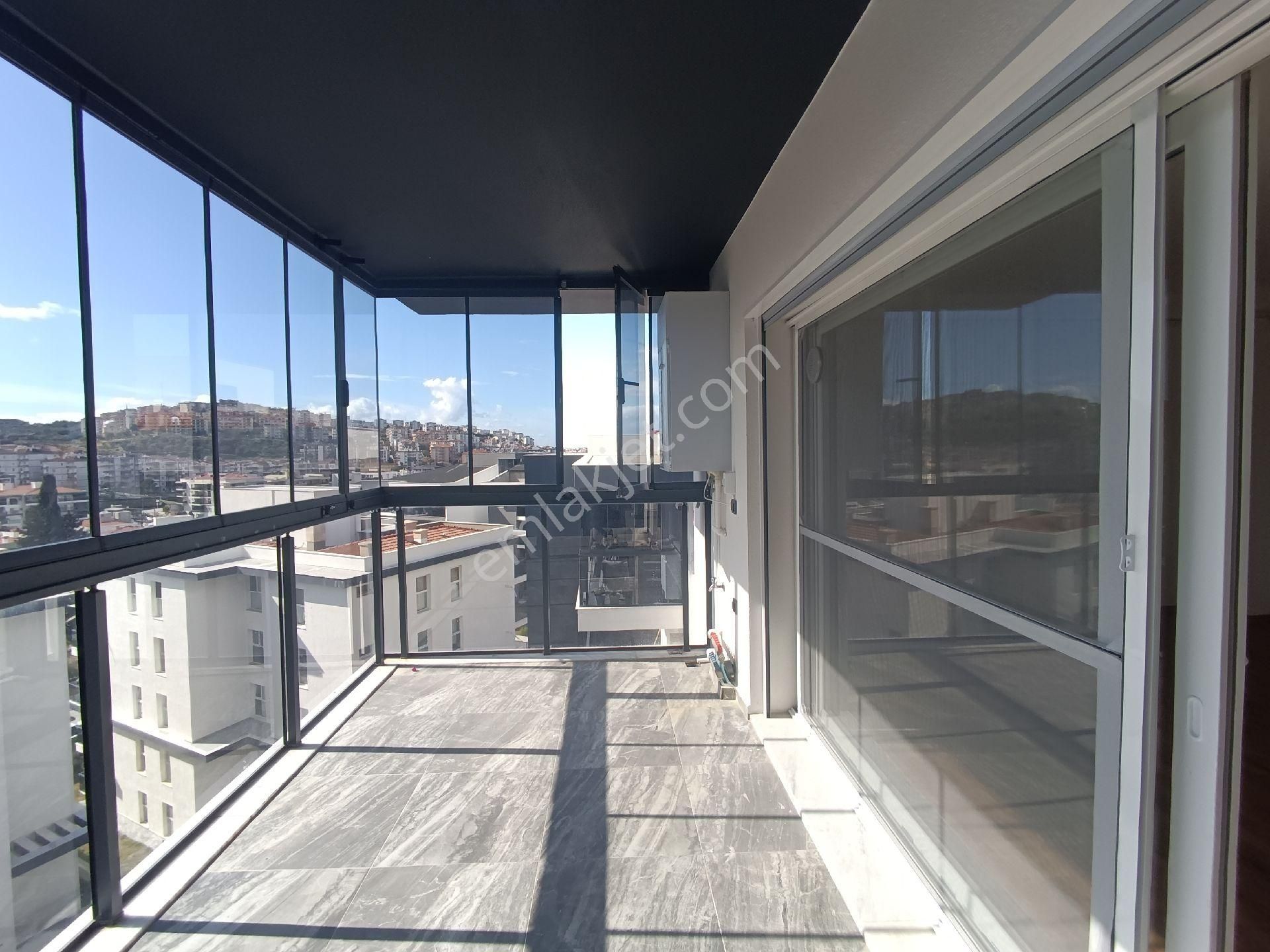 Kuşadası Merkezde 3+1 Kapaliı Mutfak Geniş Ferah Daire - Görsel 6