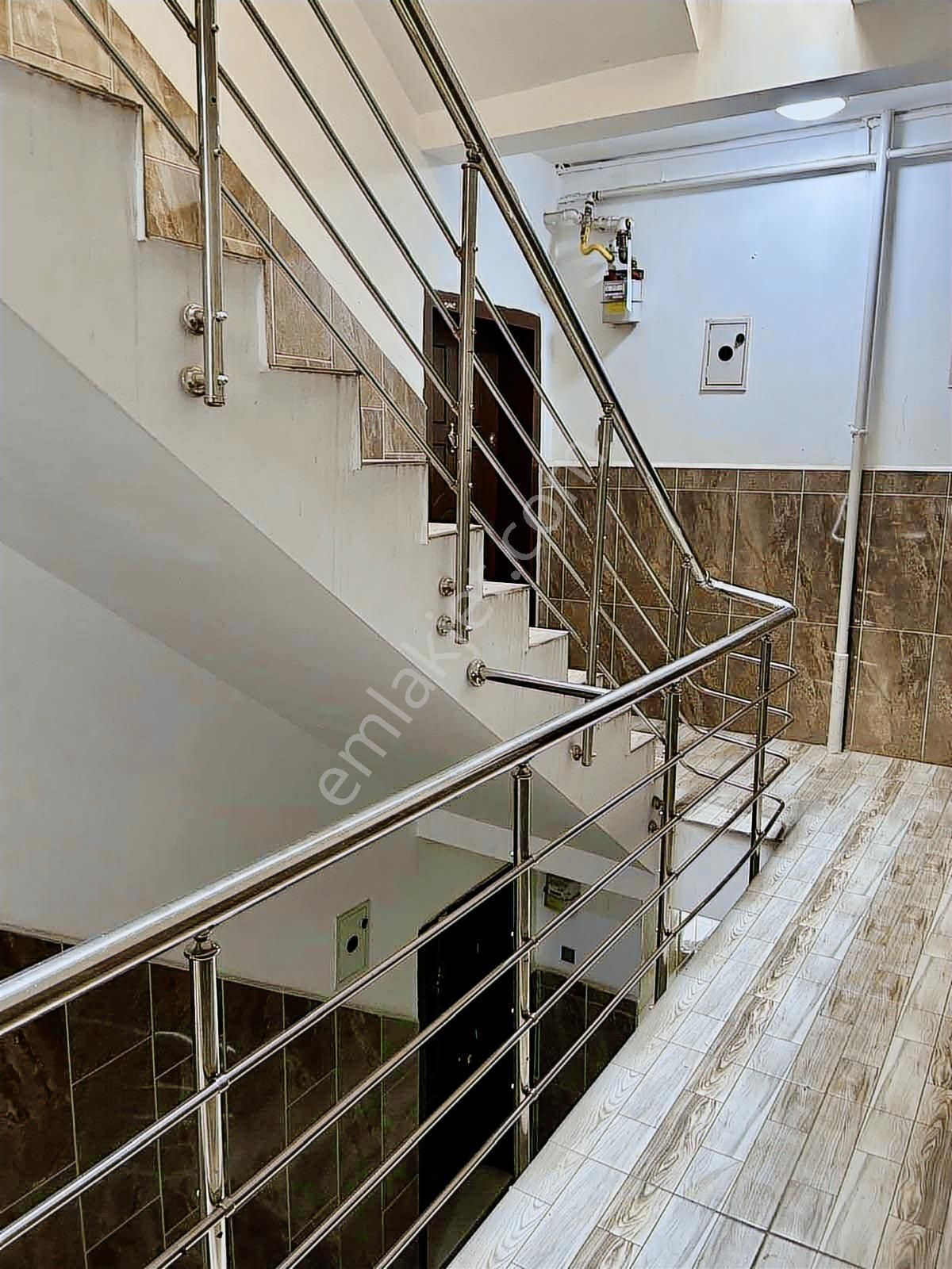 Aydınlıkevler'de Samsun Yolu Yakını 3+1 Ara Katta Mantolamalı! - Görsel 24