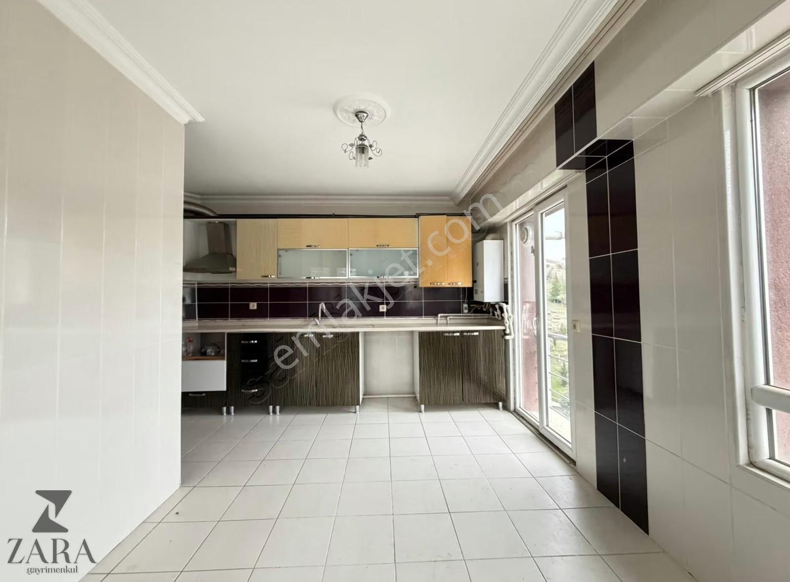 ▄zara▄durali Alıç Mh. Tek Bloklu Site'de 130m² 3+1 Kiralık Daire - Görsel 3