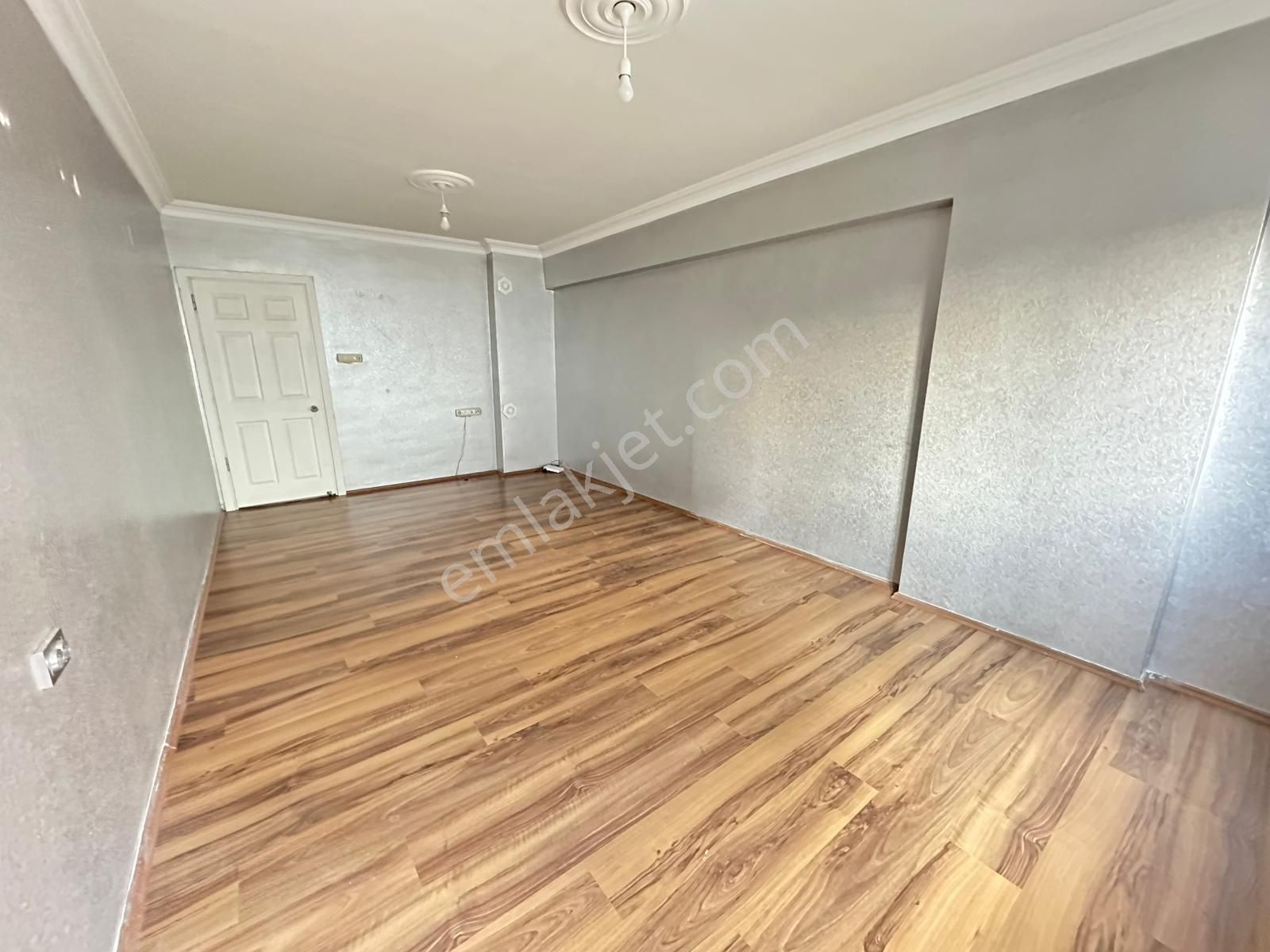 Asansörlü Çift Cephe Aydınlık Balkonlu Geniş 2+1 Kiralık Daire - Görsel 9