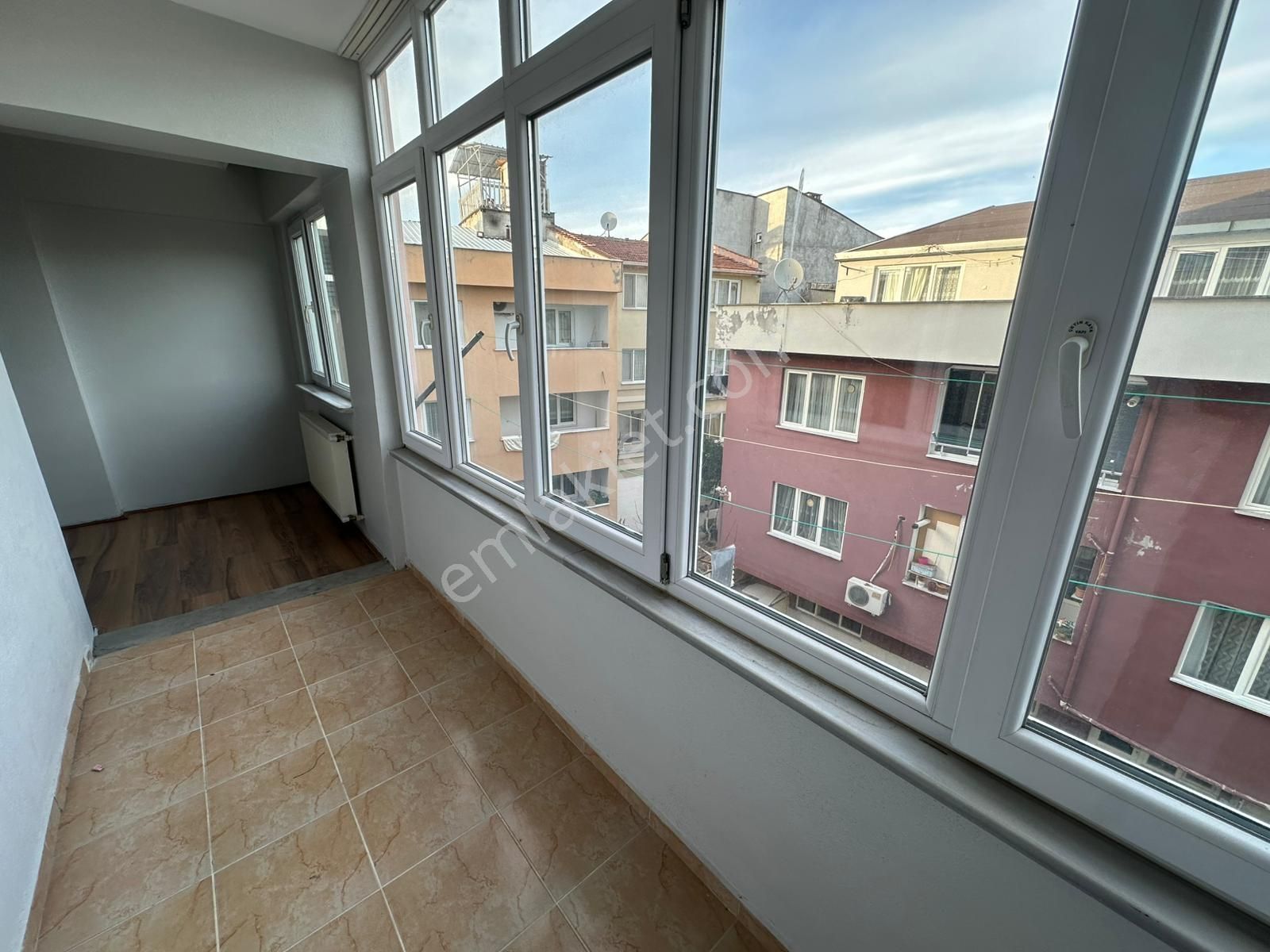 Asansörlü Çift Cephe Aydınlık Balkonlu Geniş 2+1 Kiralık Daire - Görsel 24