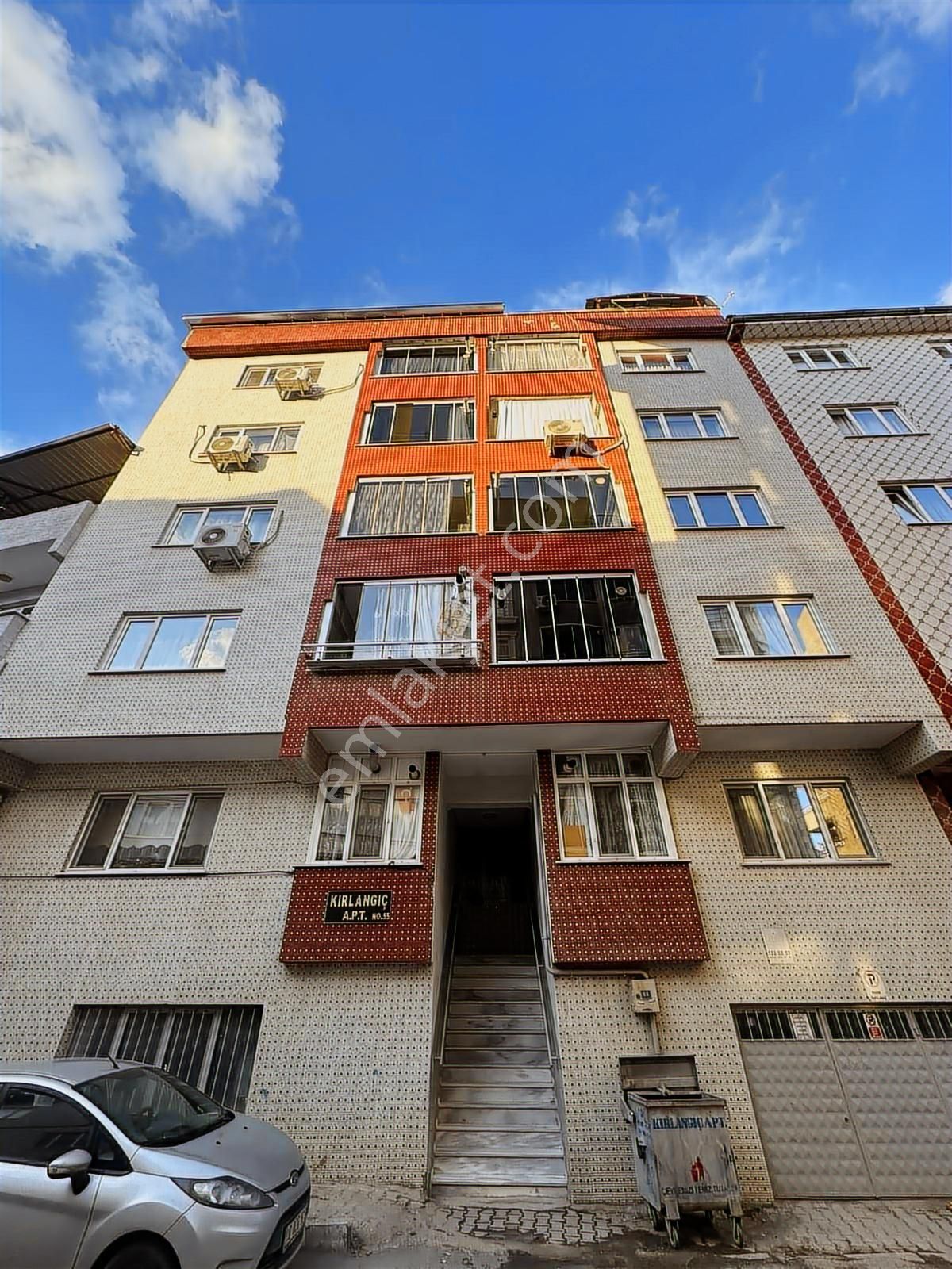 Asansörlü Çift Cephe Aydınlık Balkonlu Geniş 2+1 Kiralık Daire - Görsel 2