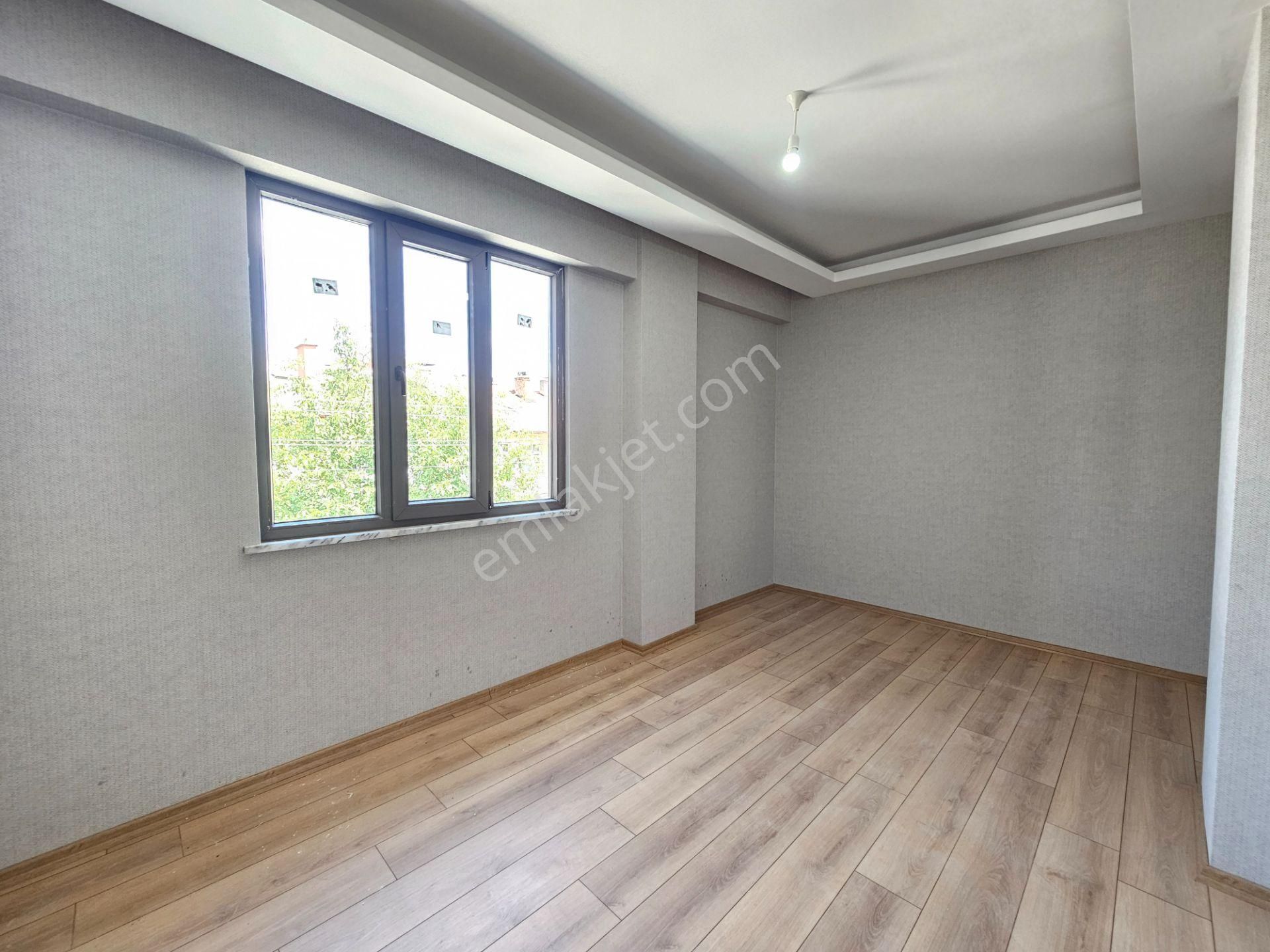 Lale Caddesi İle Osman Sultan Caddesine Yakın Müstakil Tadında Sıfır Geniş 2+1 Daire - Görsel 5