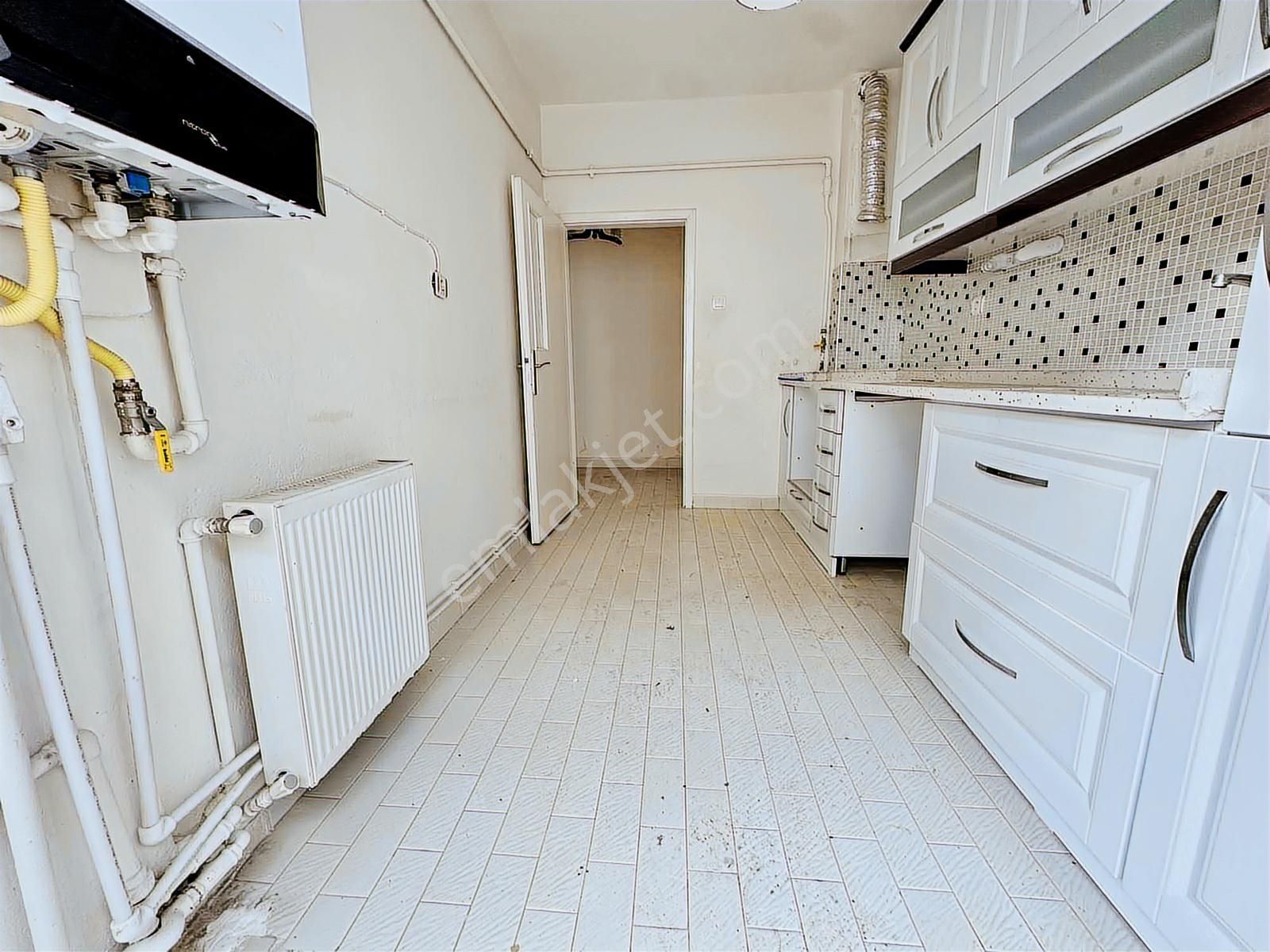 İncirli 19 Mayıs Cd. Dibinde Komple Önü Açık Manzaralı Arakat! - Görsel 12