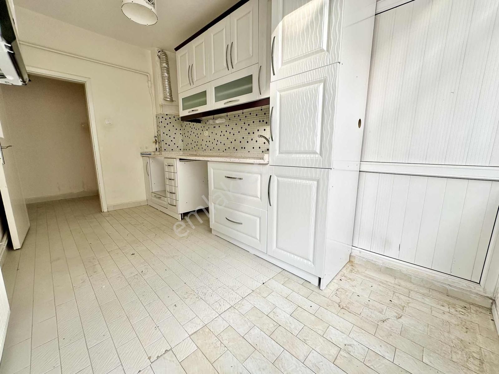 İncirli 19 Mayıs Cd. Dibinde Komple Önü Açık Manzaralı Arakat! - Görsel 4