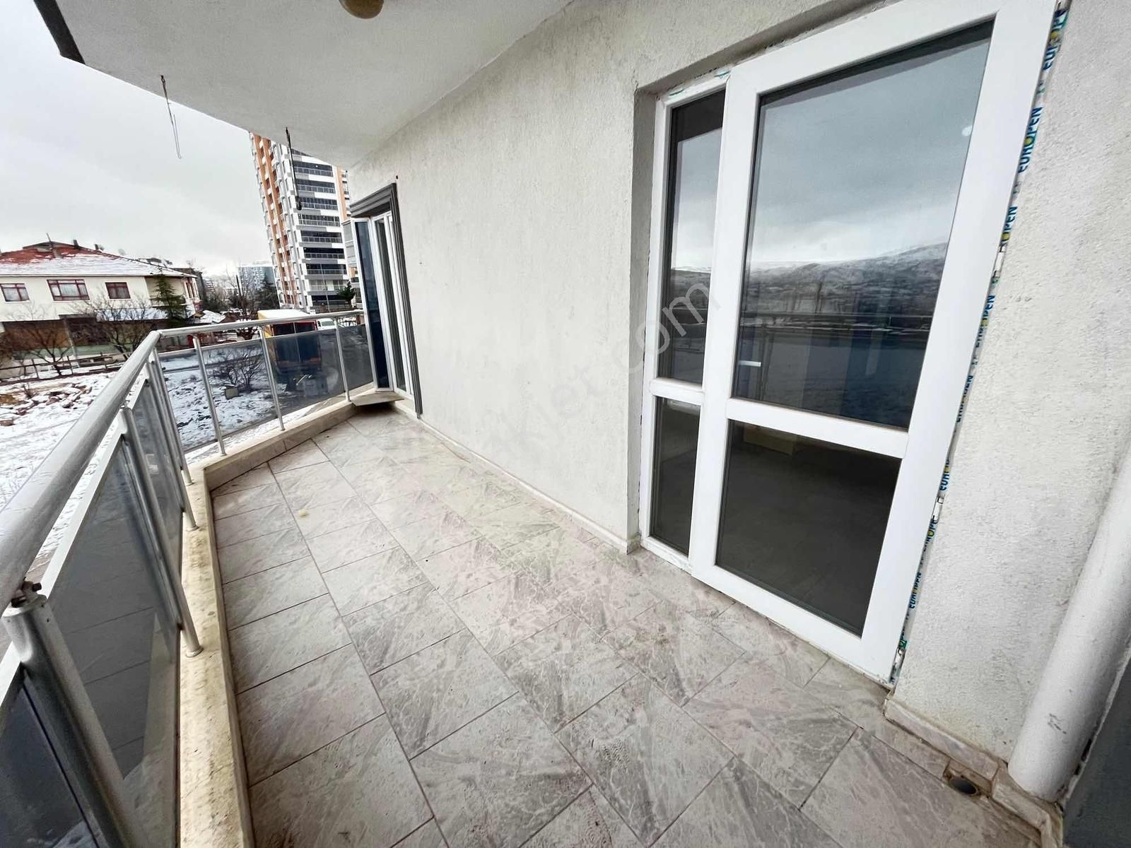 3+1 120 M2 Ful Yapılı Ara Katta Oturuma Hazır Kupon Daire !! - Görsel 12