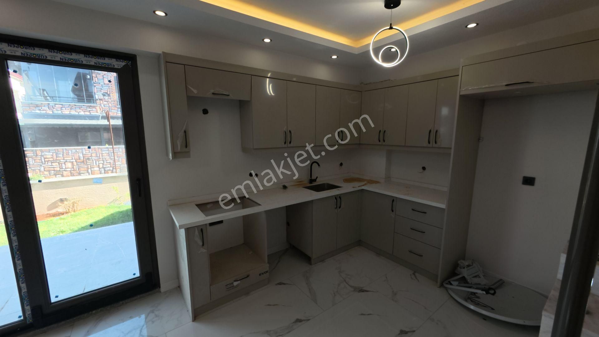 Kocaali’de Satılık 3+1 Denize Komşu Lüks Villa - Görsel 12