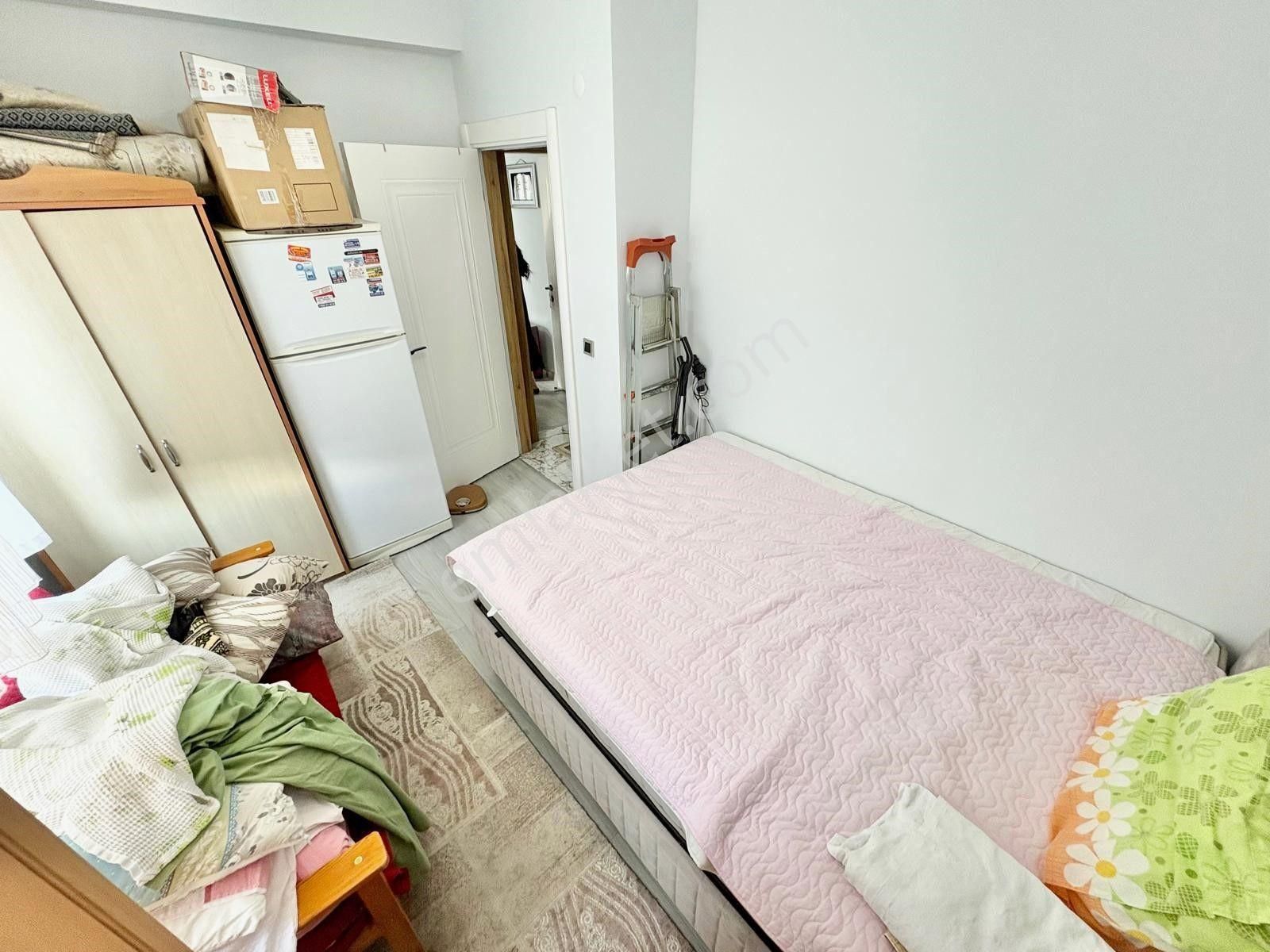 Dora Dan Altınkumda Satılık Ara Kat Kapalı Otoparklı 1+1 Daire - Görsel 13