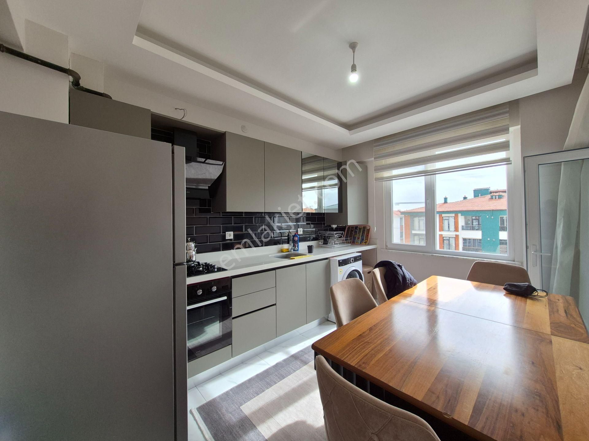 Selahaddin Eyyubi Mah. İşyapar Gayrimenkulden Site İçi Ara Kat 2+1 Daire - Görsel 12