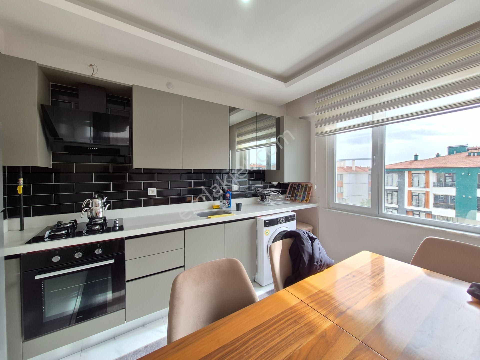 Selahaddin Eyyubi Mah. İşyapar Gayrimenkulden Site İçi Ara Kat 2+1 Daire - Görsel 14