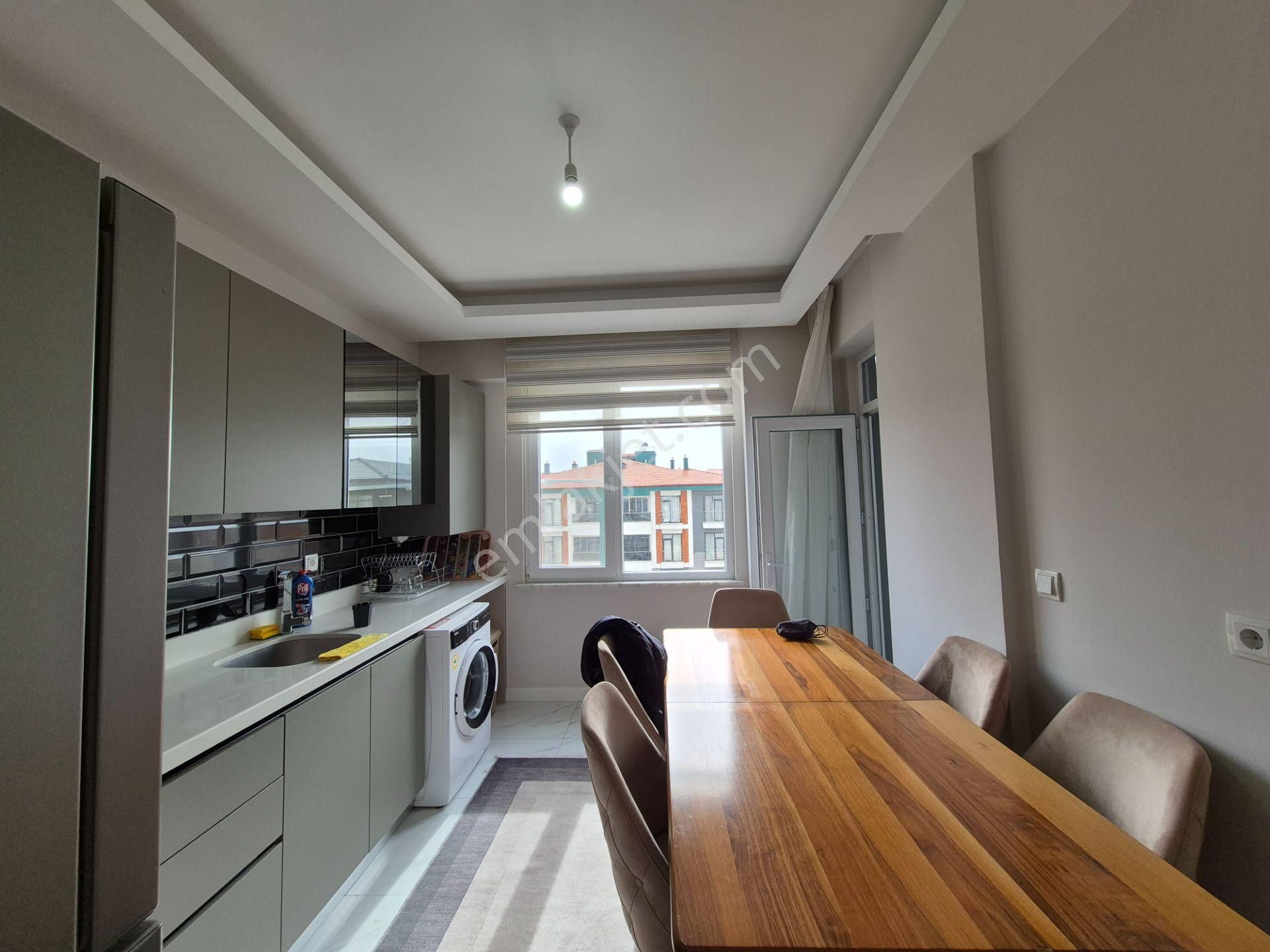 Selahaddin Eyyubi Mah. İşyapar Gayrimenkulden Site İçi Ara Kat 2+1 Daire