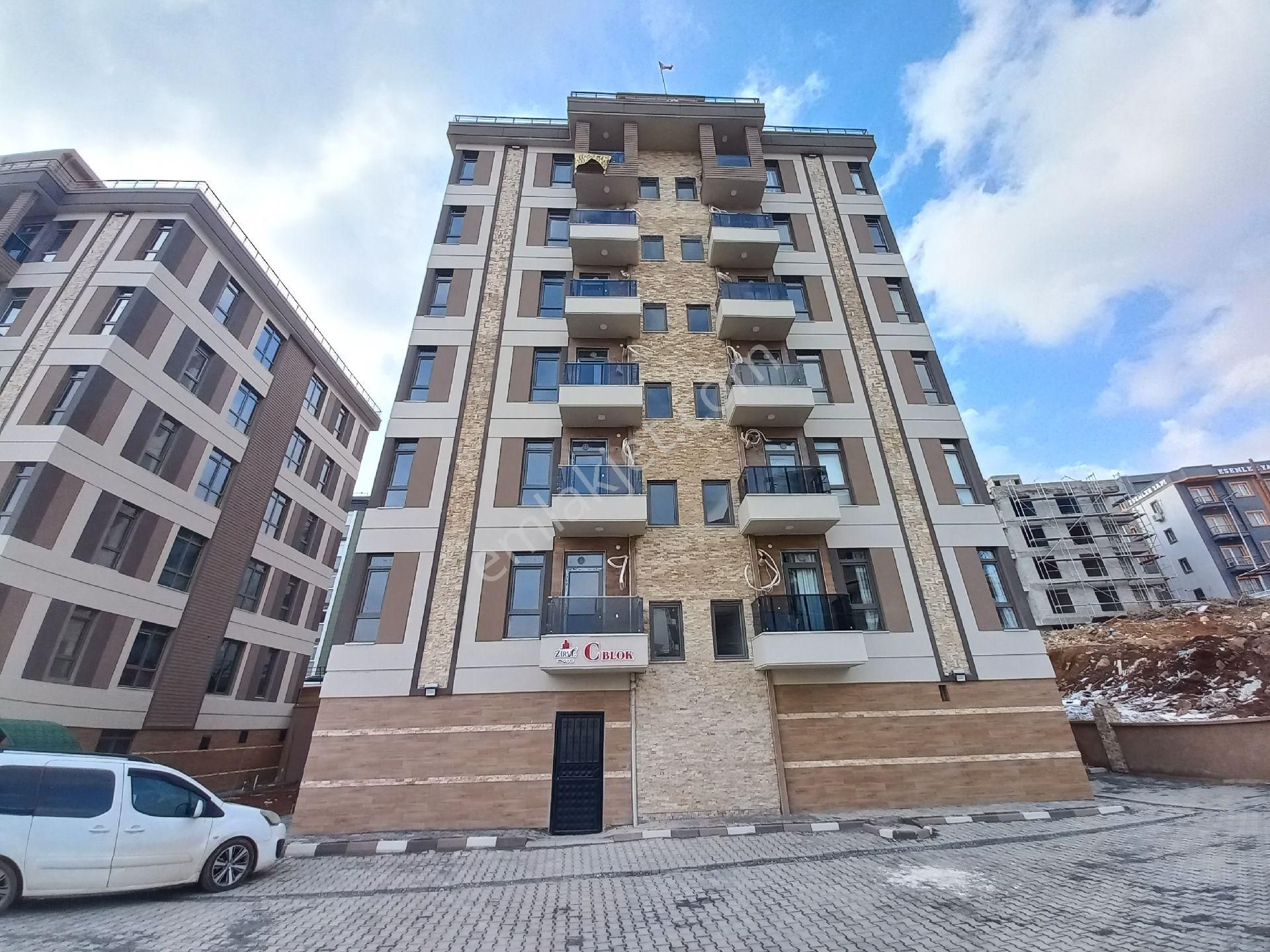 Kültür Emlaktan Karaköprü Batıkent'te 2+0