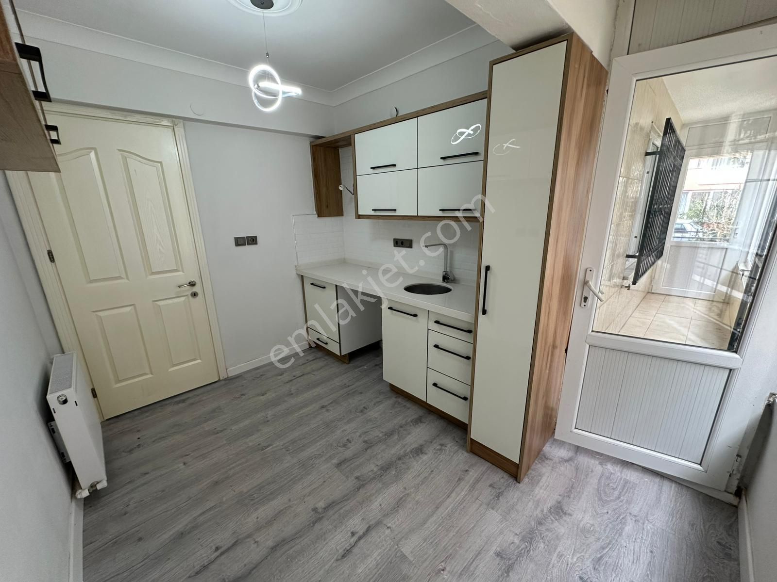 Dora,dan Akçay Da Ayrı Mutfak & Denize 100 M 2+1 Ön Cephe Daire - Görsel 3