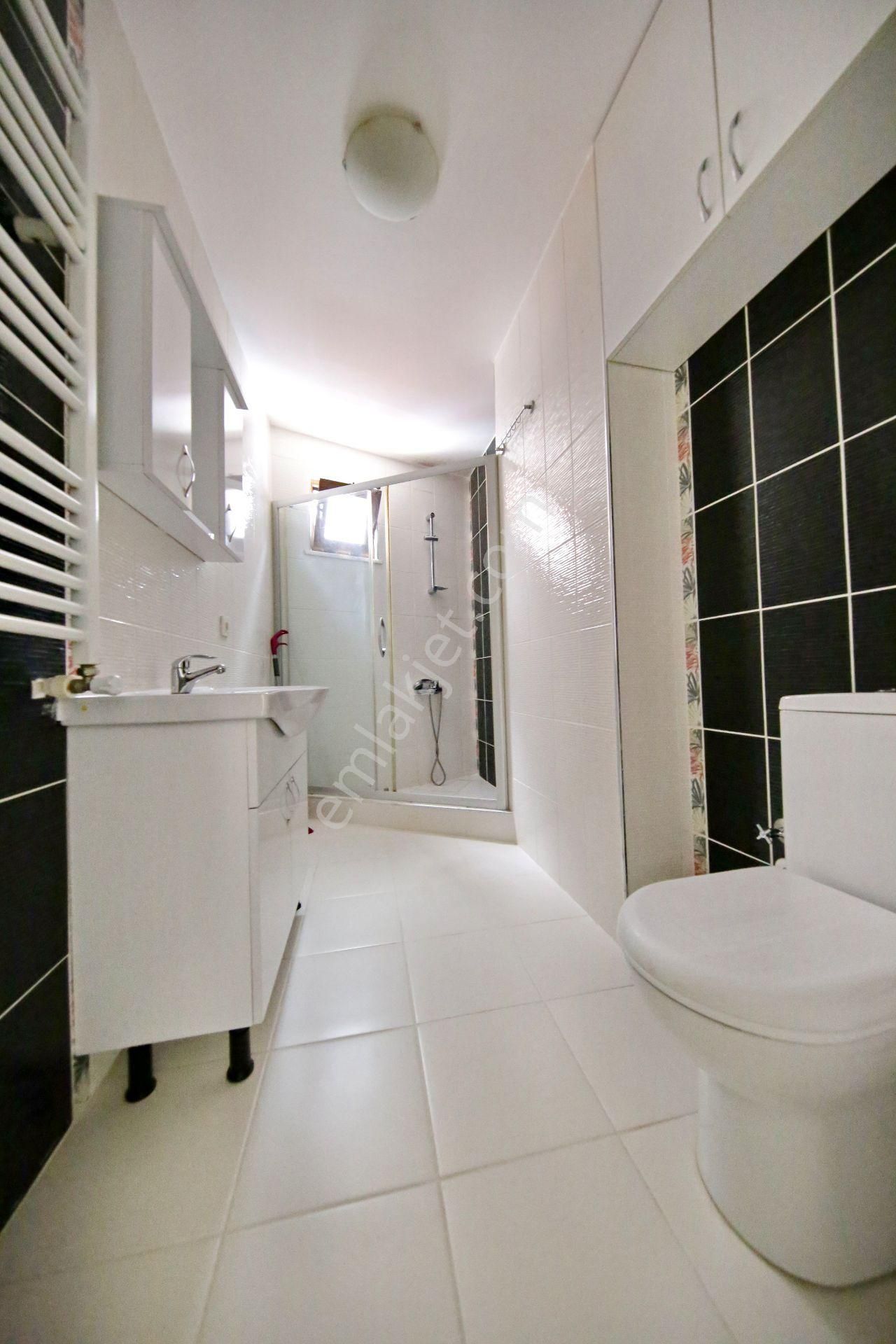 Kaçmaz'dan Küçükyalı Metroya Yakın Ara Kat Ayrı Mutfaklı Geniş 2+1 - Görsel 19