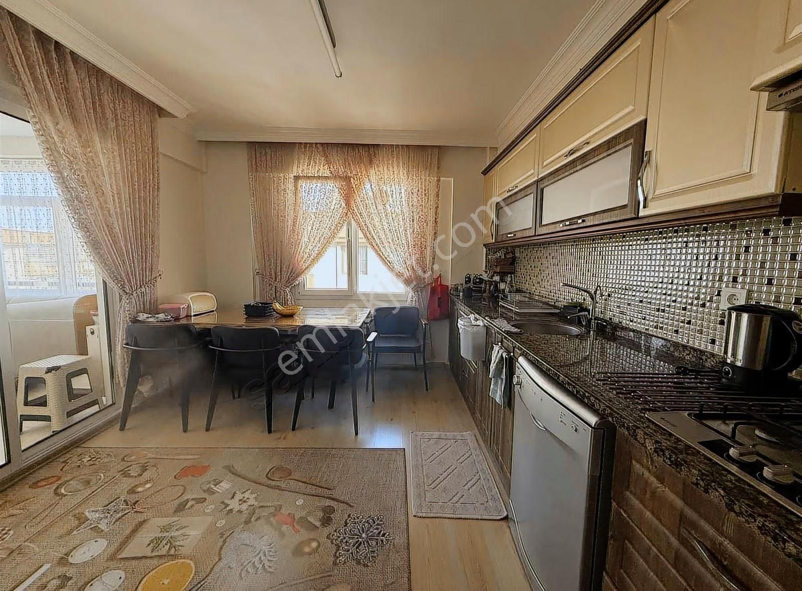 Gaziemir Etiler Caddesi 160 M2 Teraslı 3+1 Satılık Daire - Görsel 35