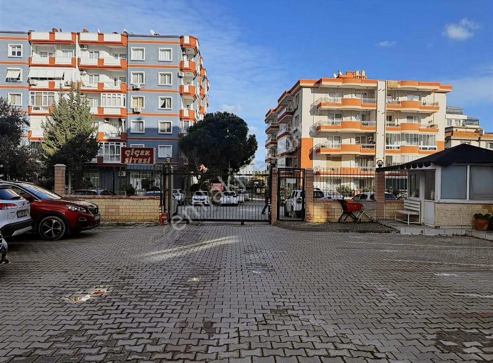 Gaziemir Etiler Caddesi 160 M2 Teraslı 3+1 Satılık Daire - Görsel 22