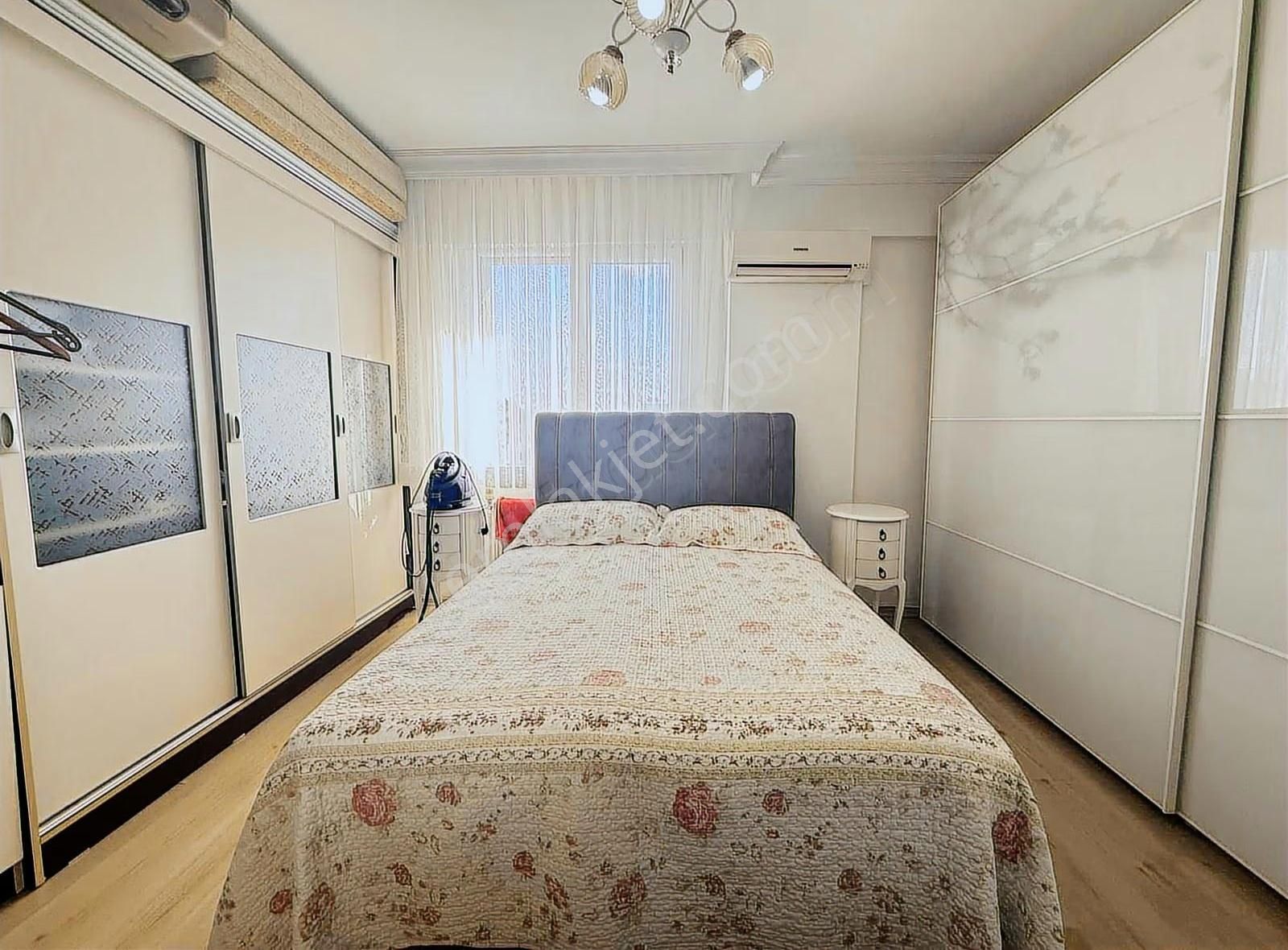 Gaziemir Etiler Caddesi 160 M2 Teraslı 3+1 Satılık Daire - Görsel 4