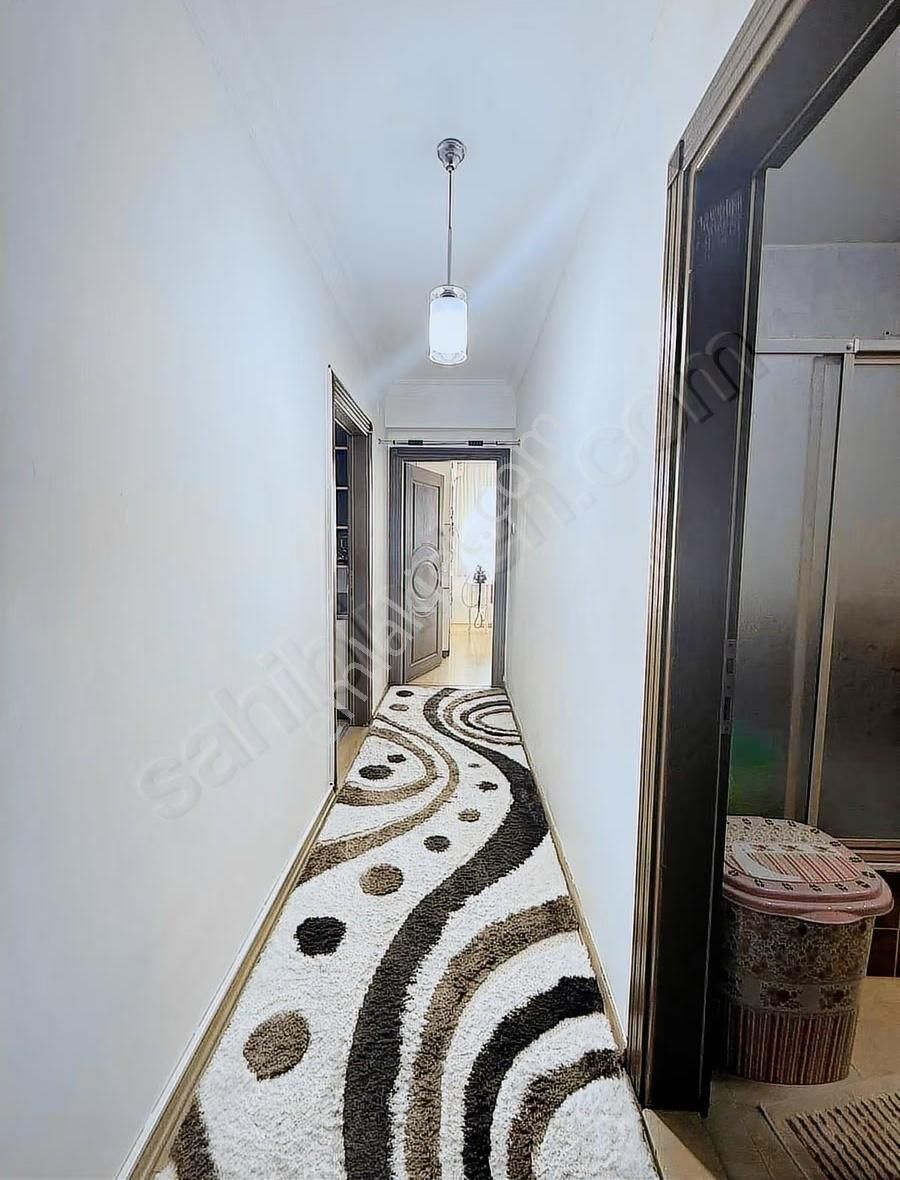 Gaziemir Etiler Caddesi 160 M2 Teraslı 3+1 Satılık Daire - Görsel 3