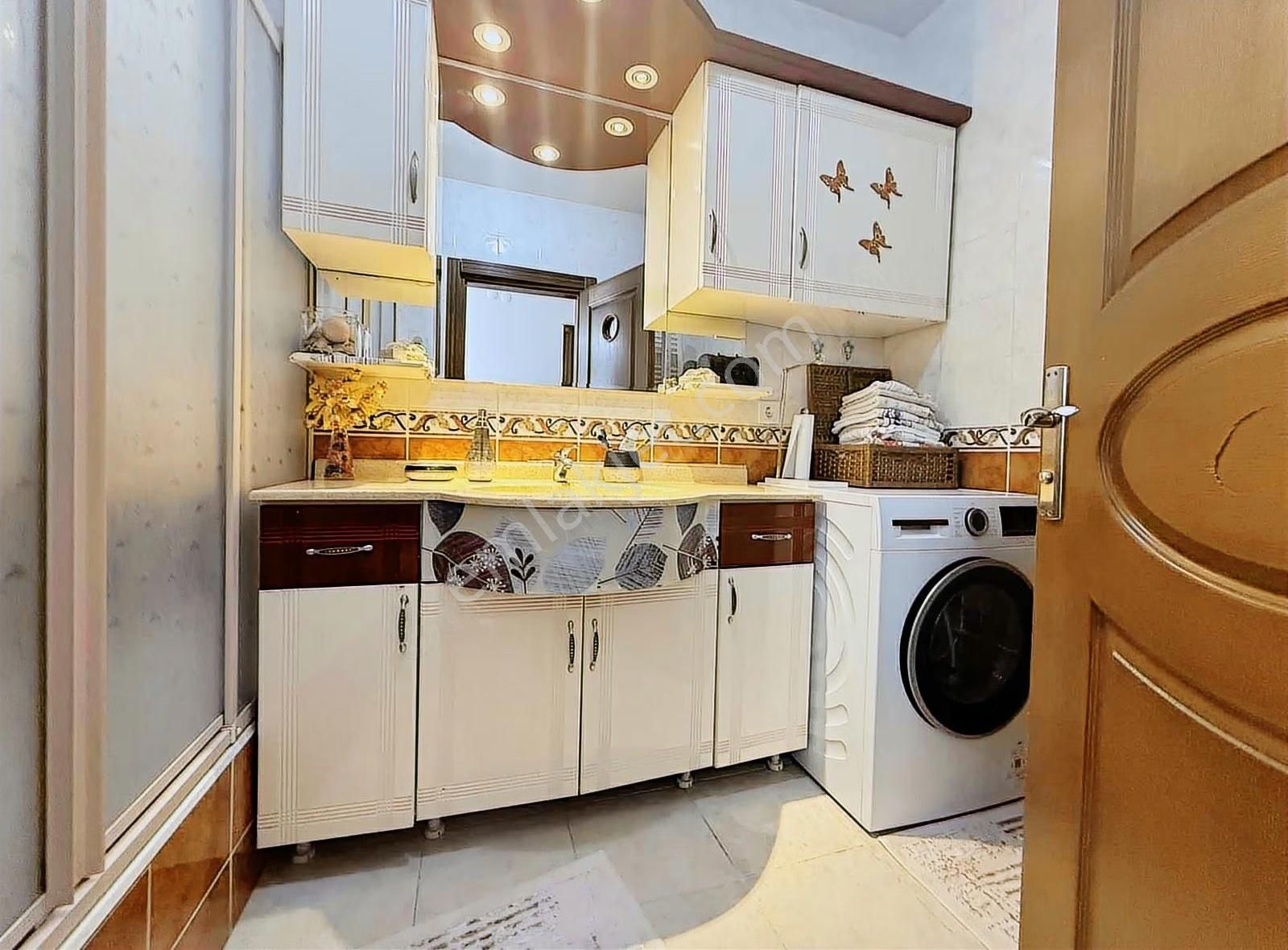 Gaziemir Etiler Caddesi 160 M2 Teraslı 3+1 Satılık Daire - Görsel 9