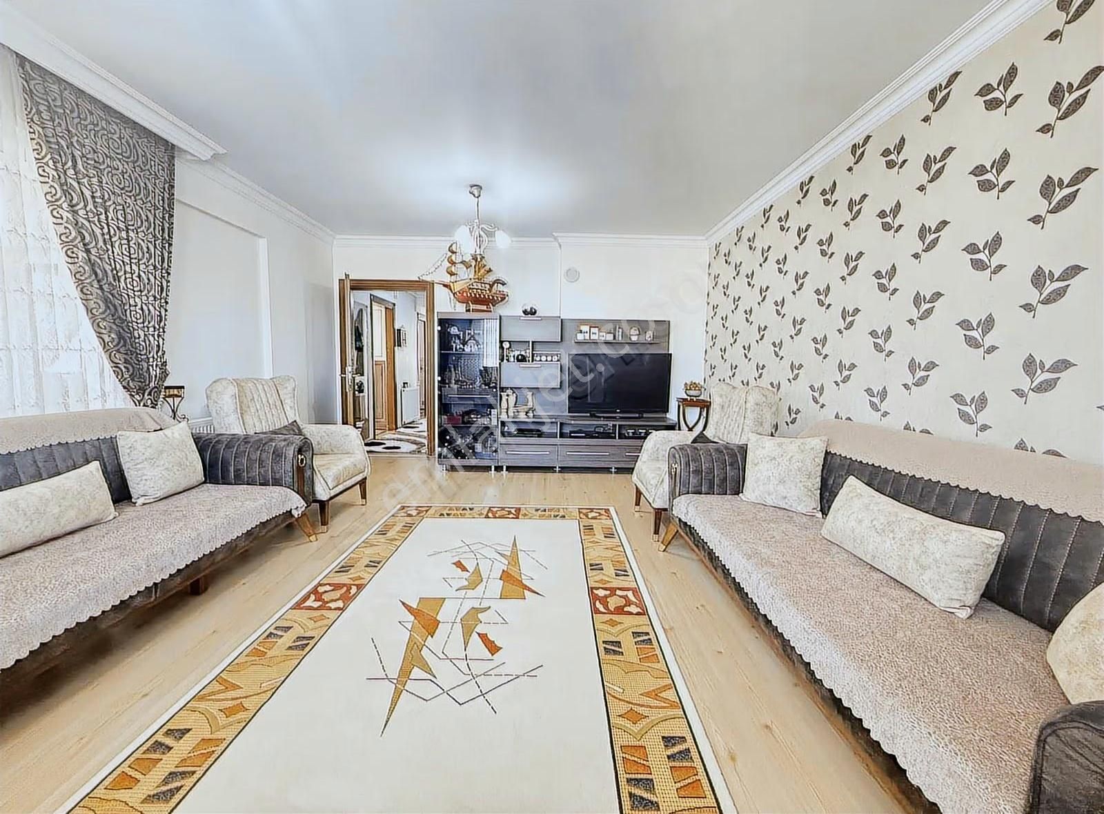 Gaziemir Etiler Caddesi 160 M2 Teraslı 3+1 Satılık Daire - Görsel 18