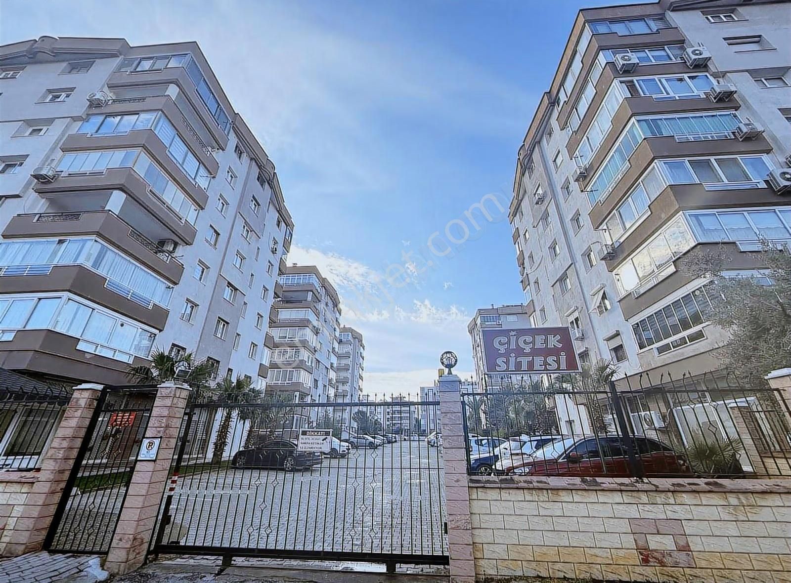 Gaziemir Etiler Caddesi 160 M2 Teraslı 3+1 Satılık Daire - Görsel 8