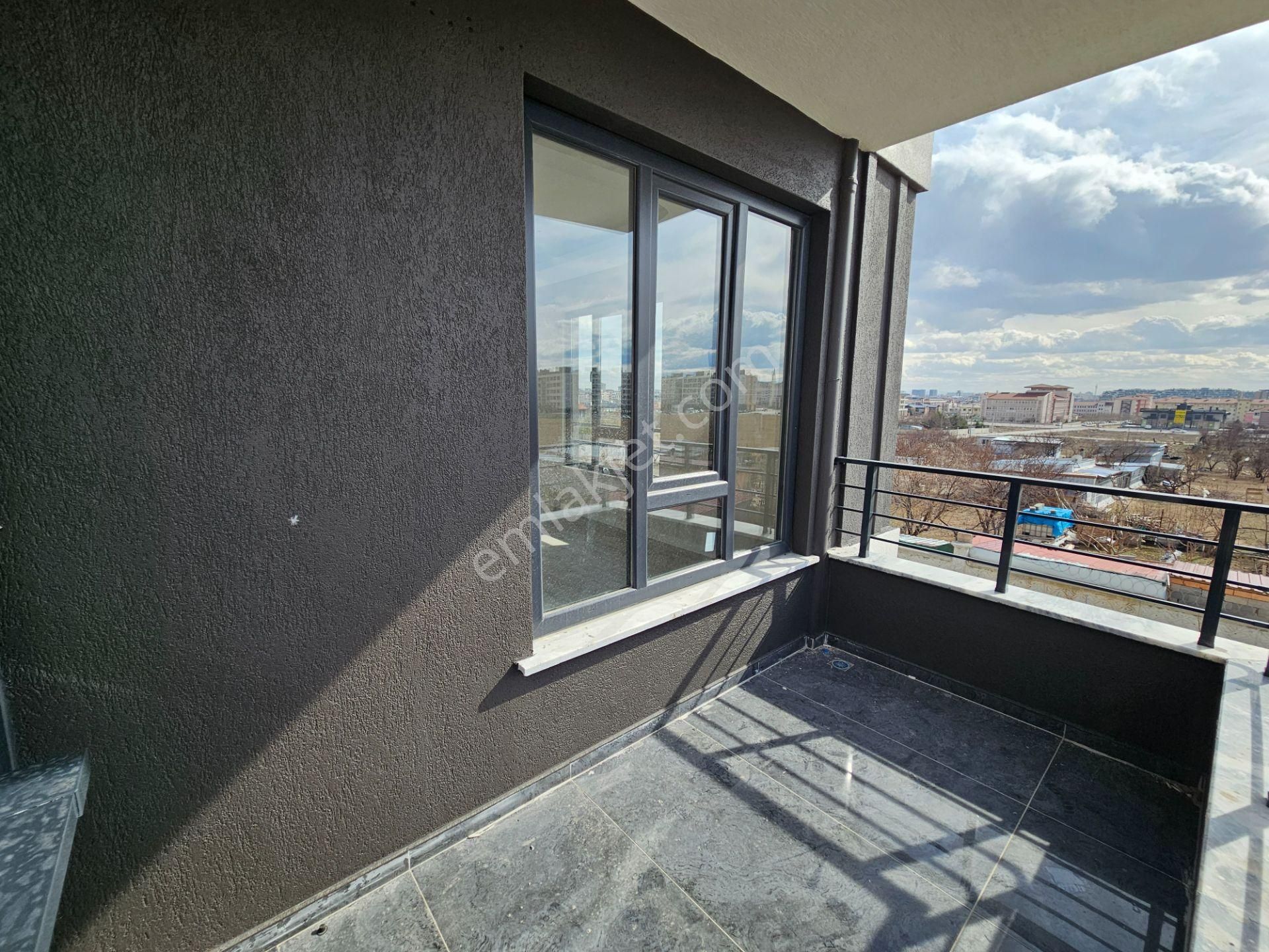 İşyapar Gayrimenkul’den Şafak Caddesine Yakın 2+1 Lüks Daire - Görsel 24