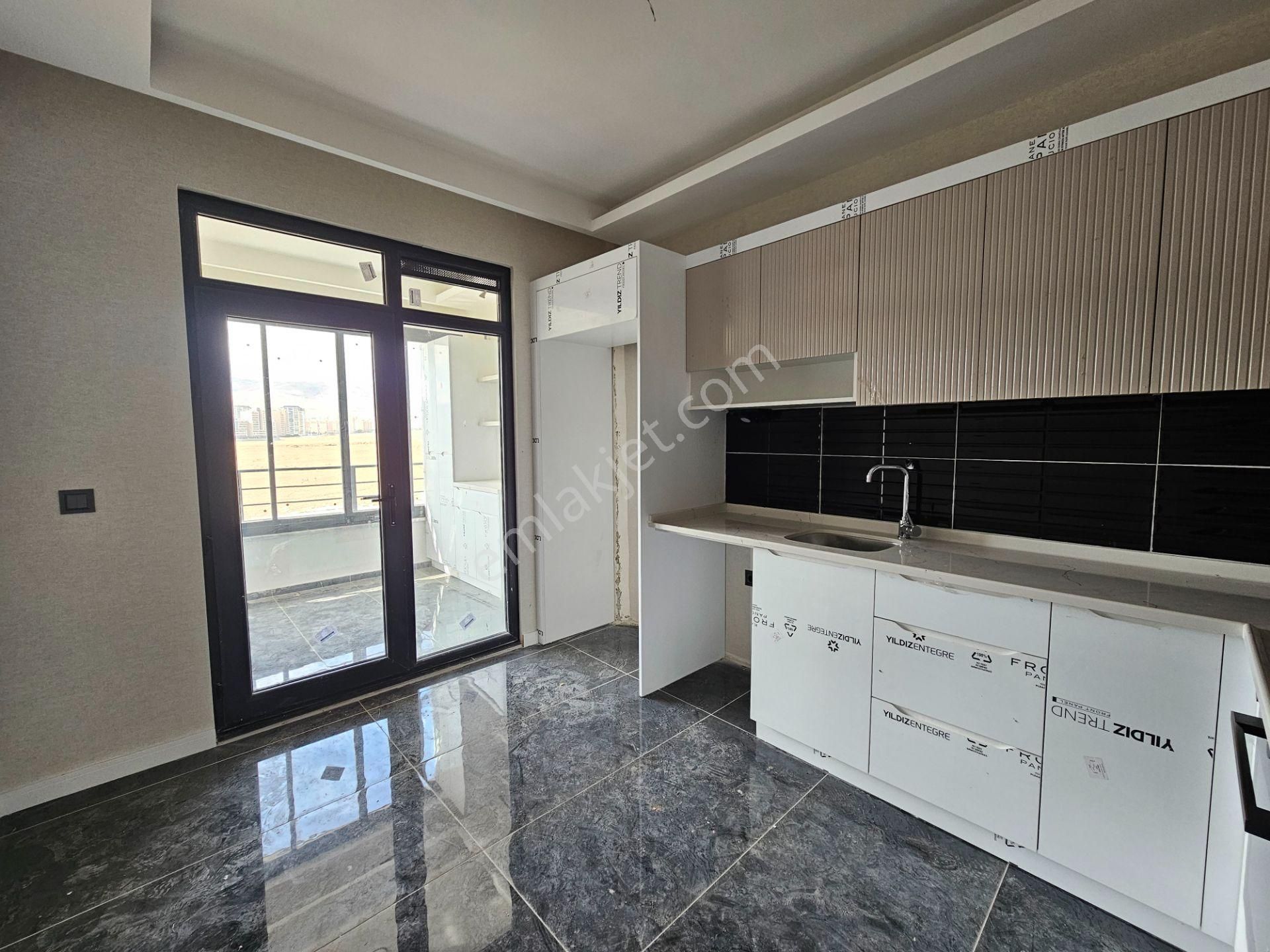 İşyapar Gayrimenkul’den Şafak Caddesine Yakın 2+1 Lüks Daire - Görsel 19