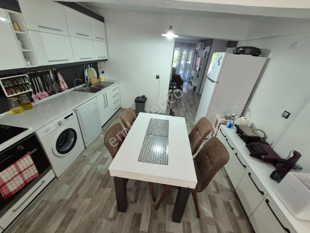 Kuşadası Plaja 200metrede Full Tadilatlı Ve Eşyalı Satılık - Görsel 14