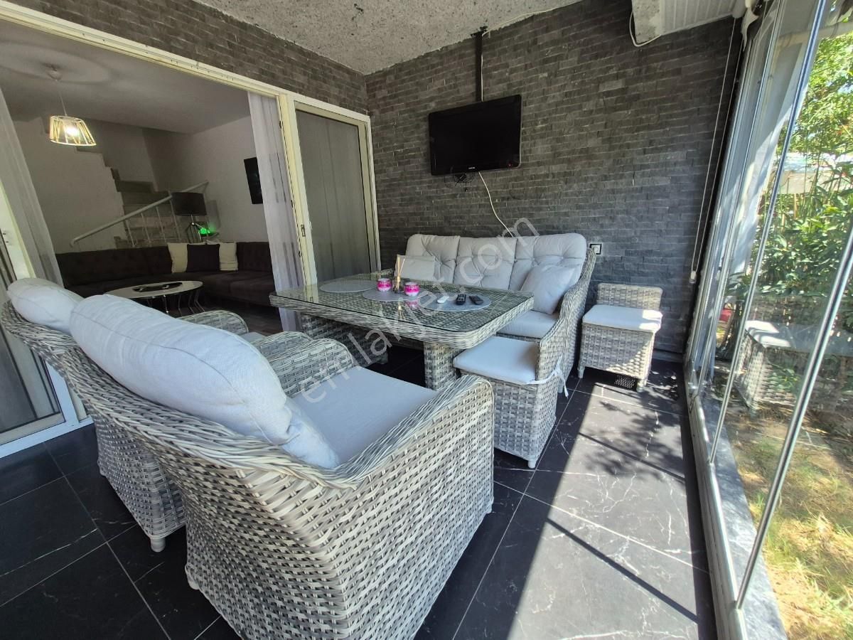 Kuşadası Plaja 200metrede Full Tadilatlı Ve Eşyalı Satılık - Görsel 8