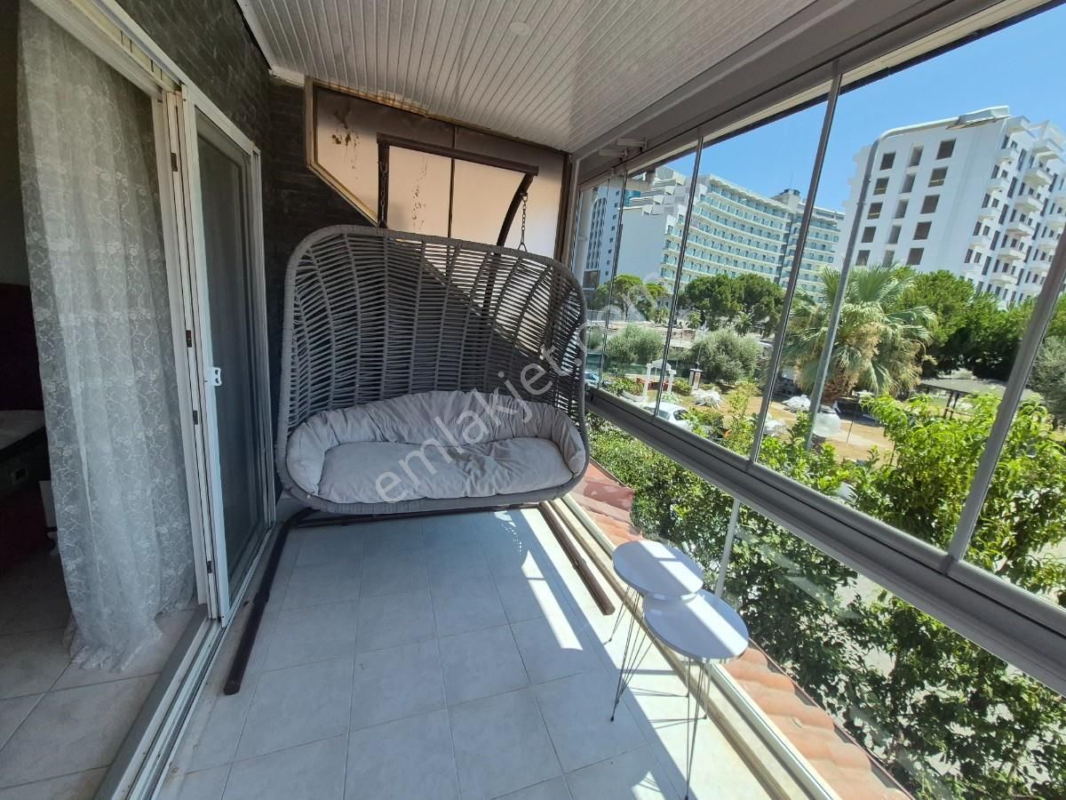 Kuşadası Plaja 200metrede Full Tadilatlı Ve Eşyalı Satılık - Görsel 23