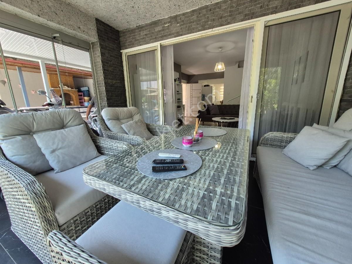 Kuşadası Plaja 200metrede Full Tadilatlı Ve Eşyalı Satılık - Görsel 9