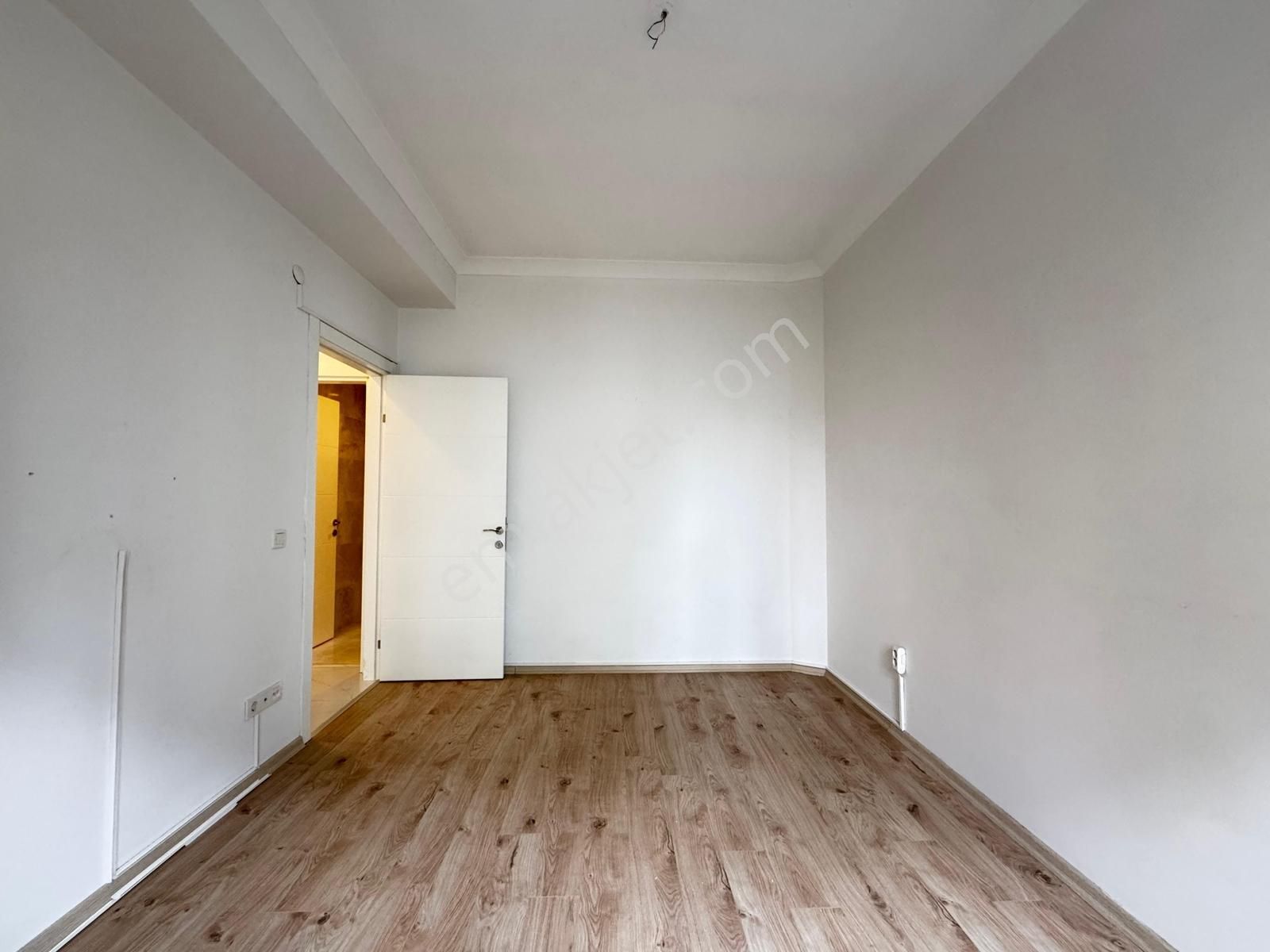 Met'den Suadiye Bağdat Caddesine Yakn Yeni Binada 2+1 Ara Kat - Görsel 6