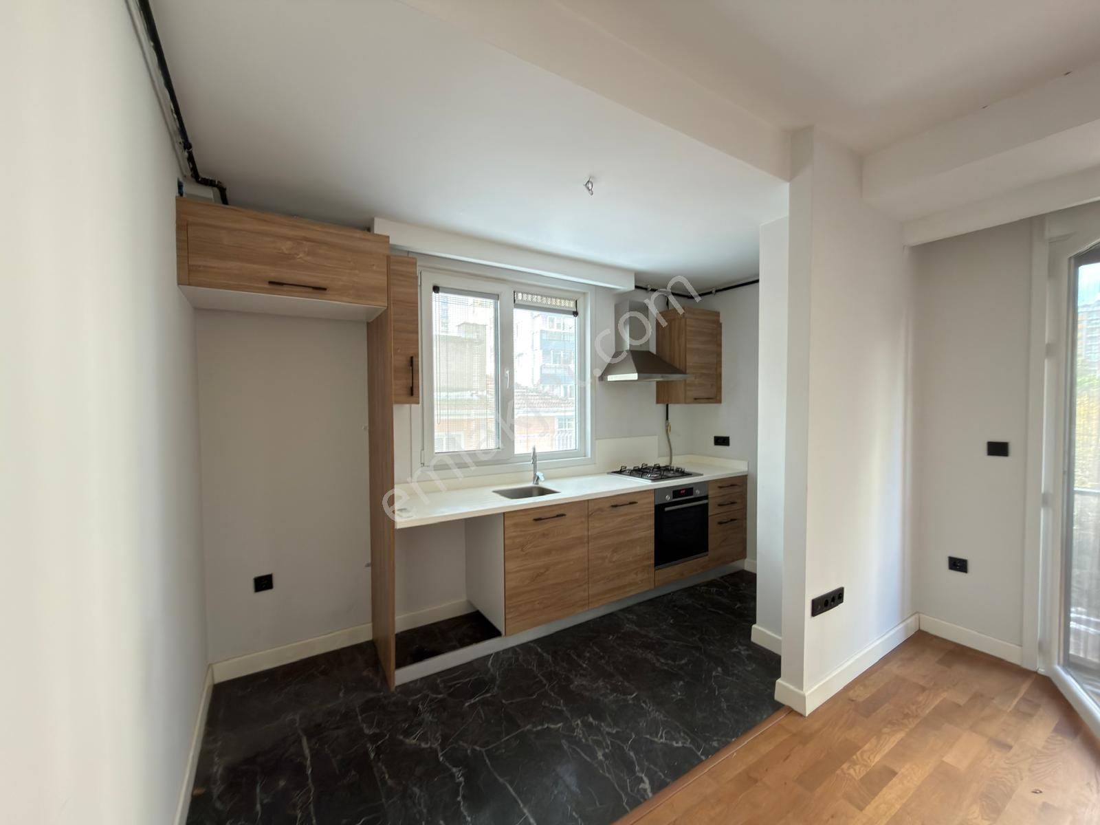 Met'den Suadiye'de Yeni Binada Fırsat 2+1 Bağdata Yakın Boş - Görsel 18