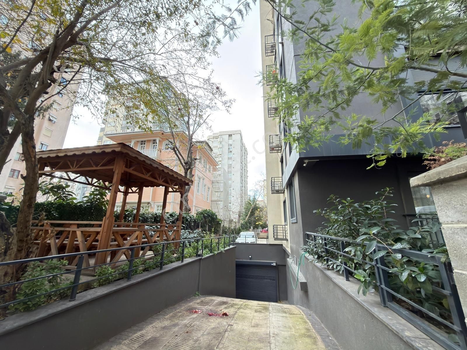 Met'den Suadiye'de Yeni Binada Fırsat 2+1 Bağdata Yakın Boş - Görsel 2