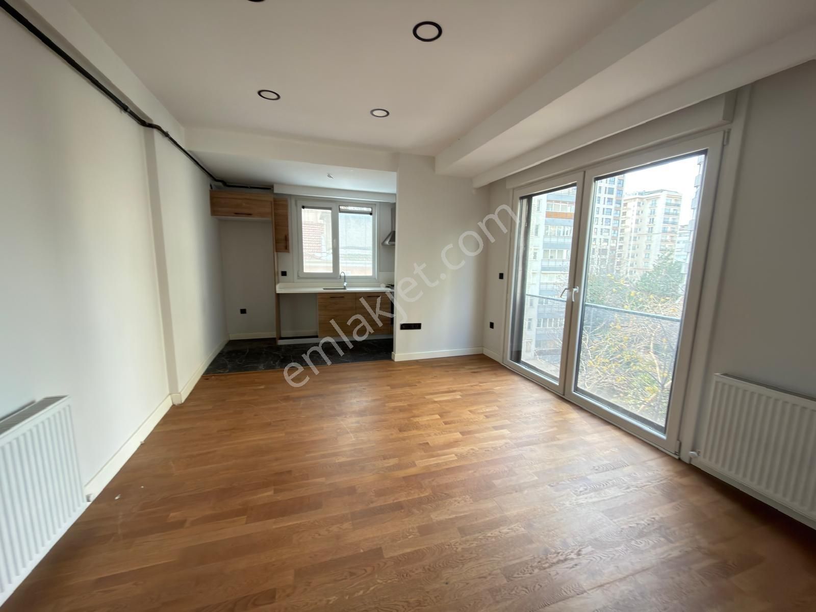 Met'den Suadiye'de Yeni Binada Fırsat 2+1 Bağdata Yakın Boş - Görsel 8