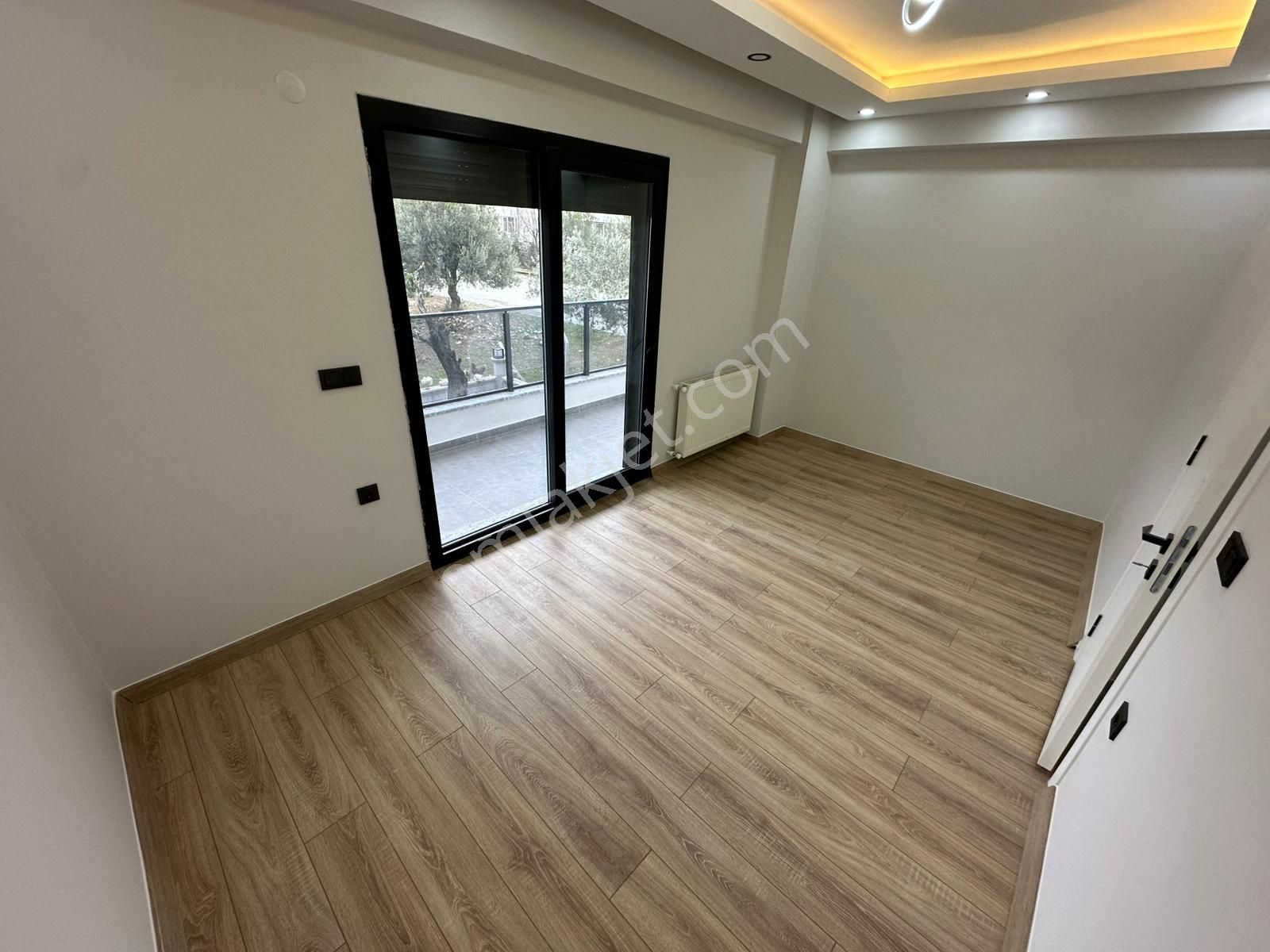 Dora Dan Akçay Kızılkeçili De Bahçeli Sıfır 3+1 Lüx Villa - Görsel 31