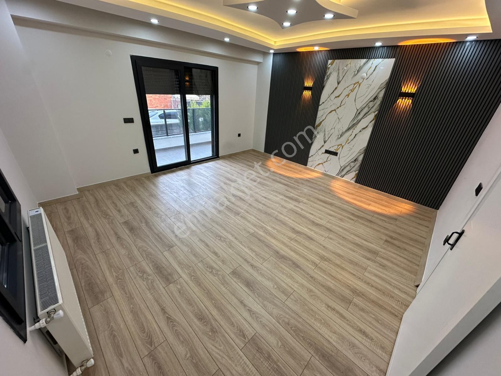 Dora Dan Akçay Kızılkeçili De Bahçeli Sıfır 3+1 Lüx Villa - Görsel 4